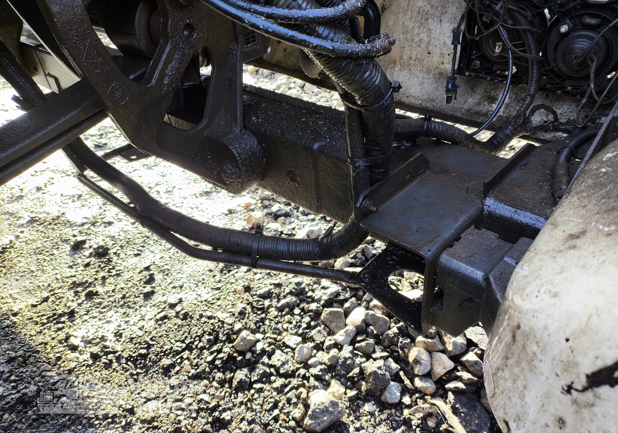 1674548 Усилитель переднего бампера для Daf XF105 (с 2005)