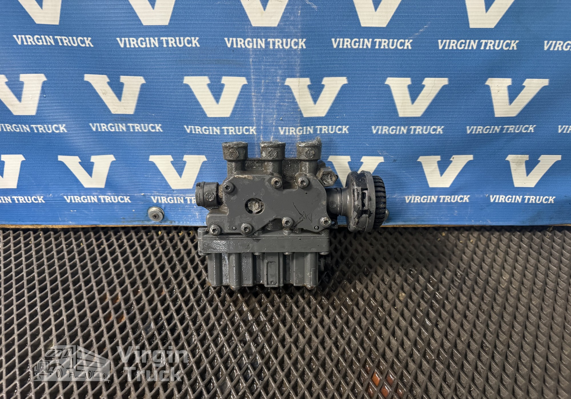 5010457434 Кран уровня пола главный 2017г. для Man TGS II (с 2012)