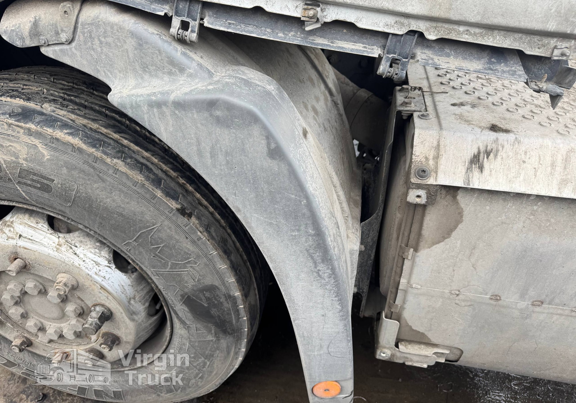 9438800306 Kрылo пеpеднеe лeвoe зaдняя чacть для Mercedes-Benz Actros MP3 (с 2008)
