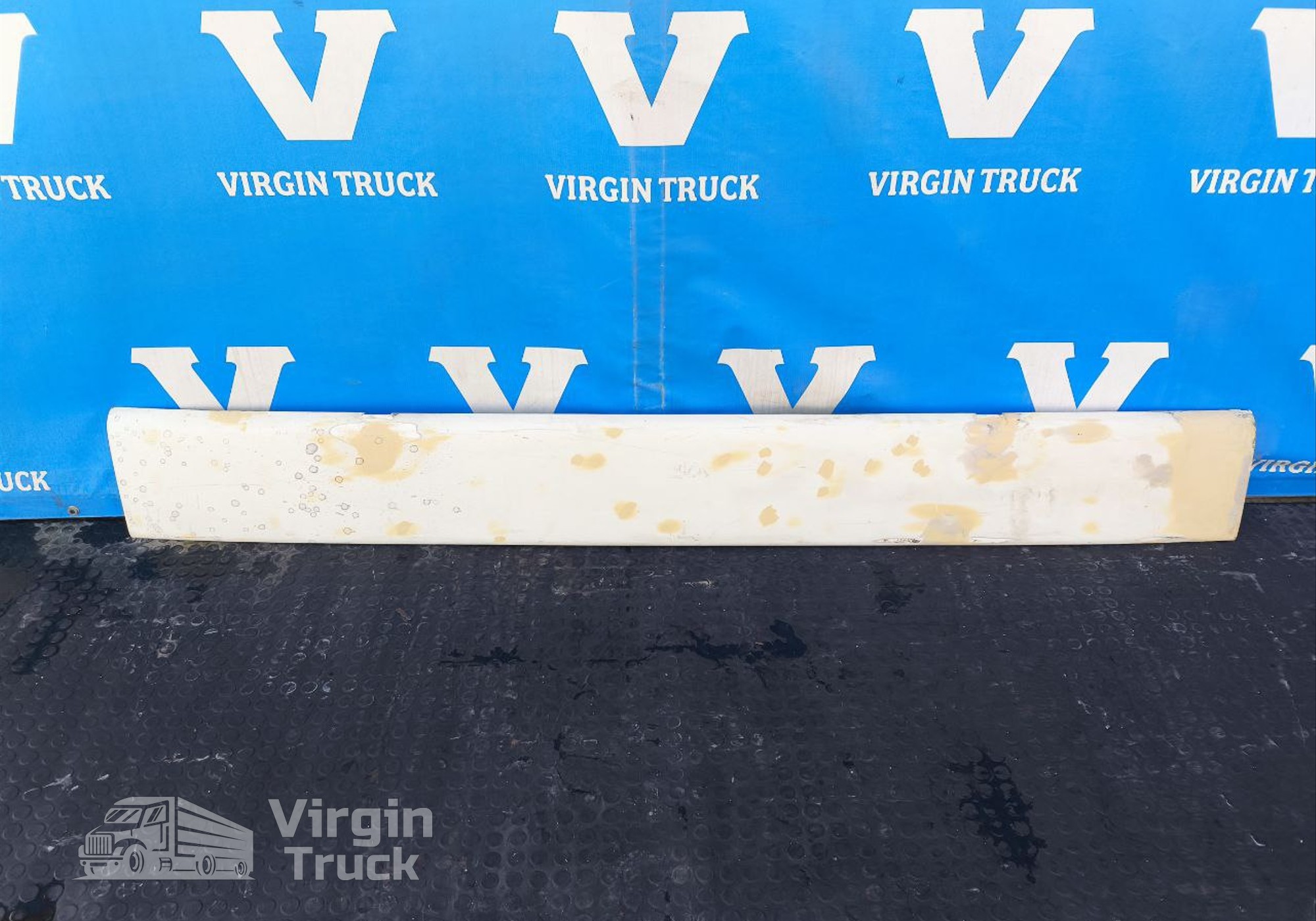 1400005 Накладка на капот для Daf XF105