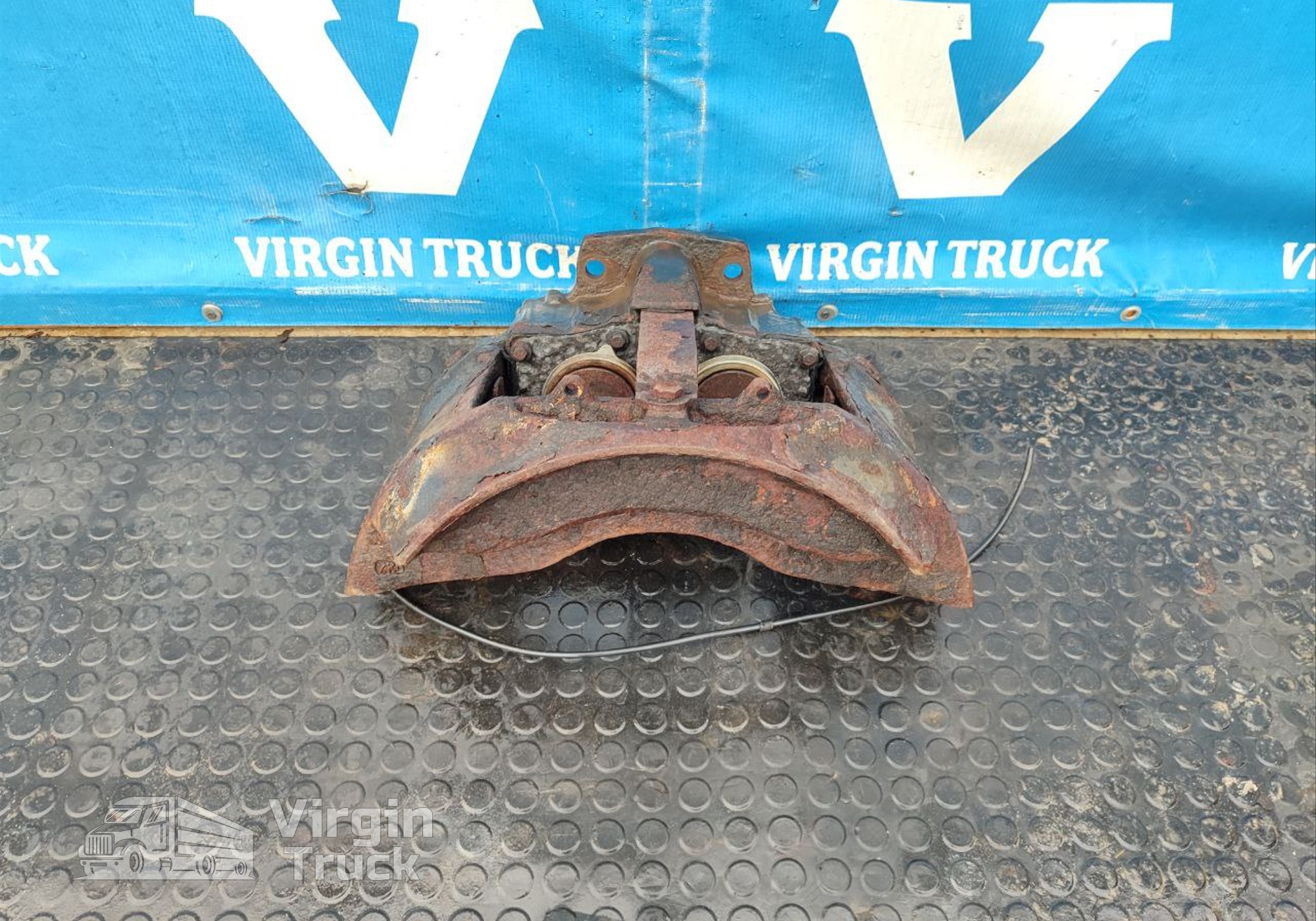 68324245 Суппорт передний правый для Man TGS