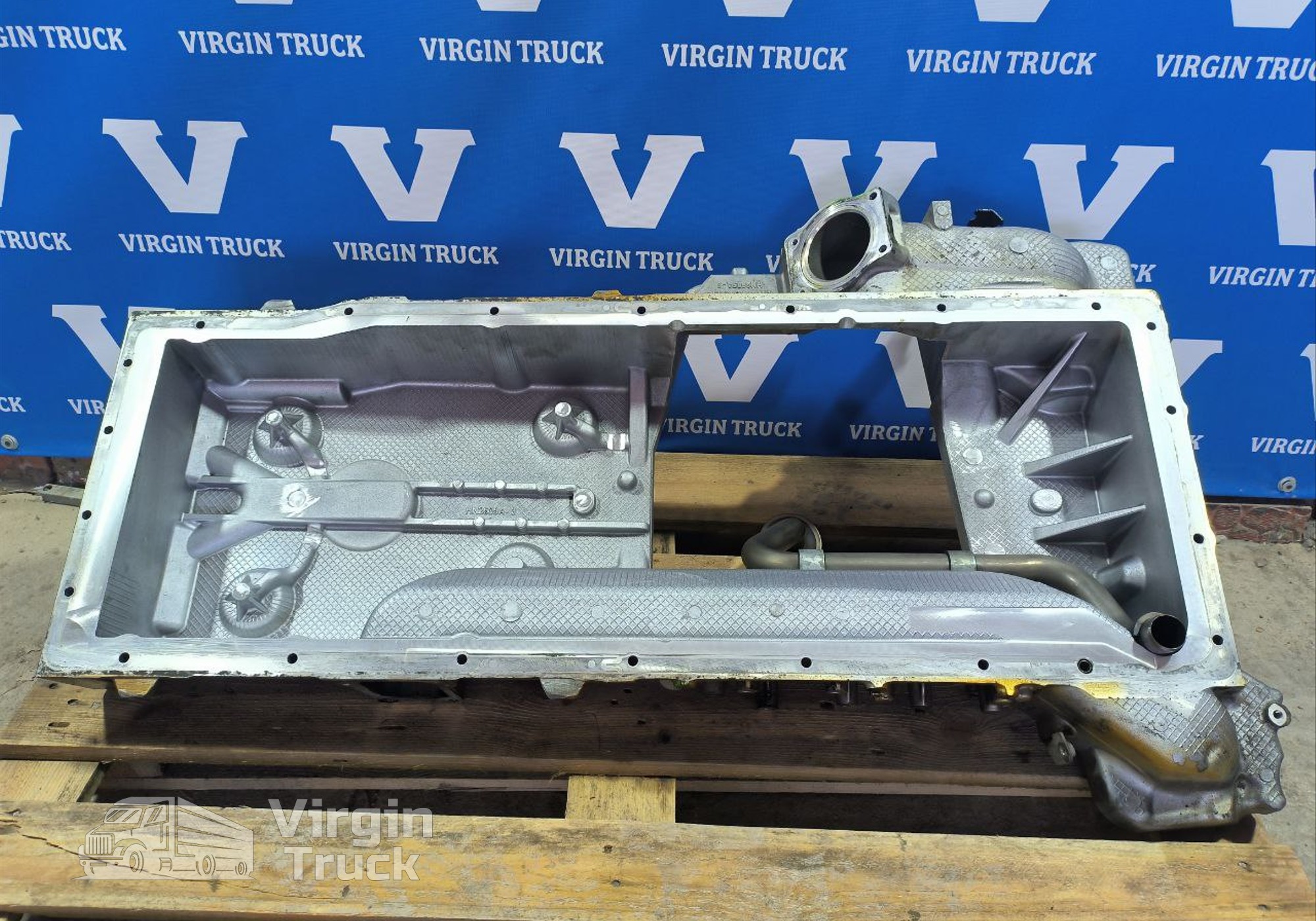 51058410027 Скоба блока-картера 2018 г. для Man TGX II (с 2012)