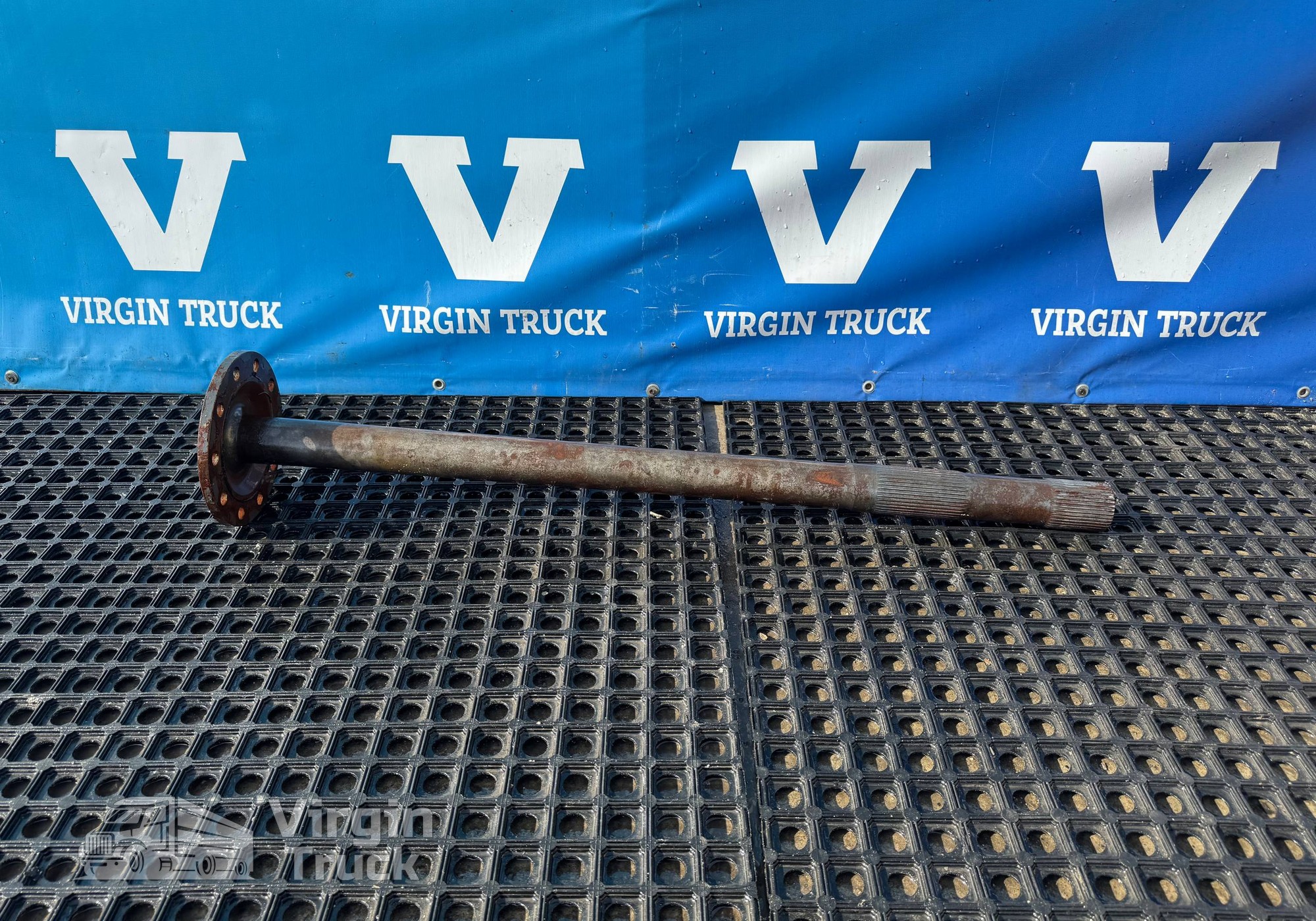 1363851 Полуось с блокировкой 2019г.