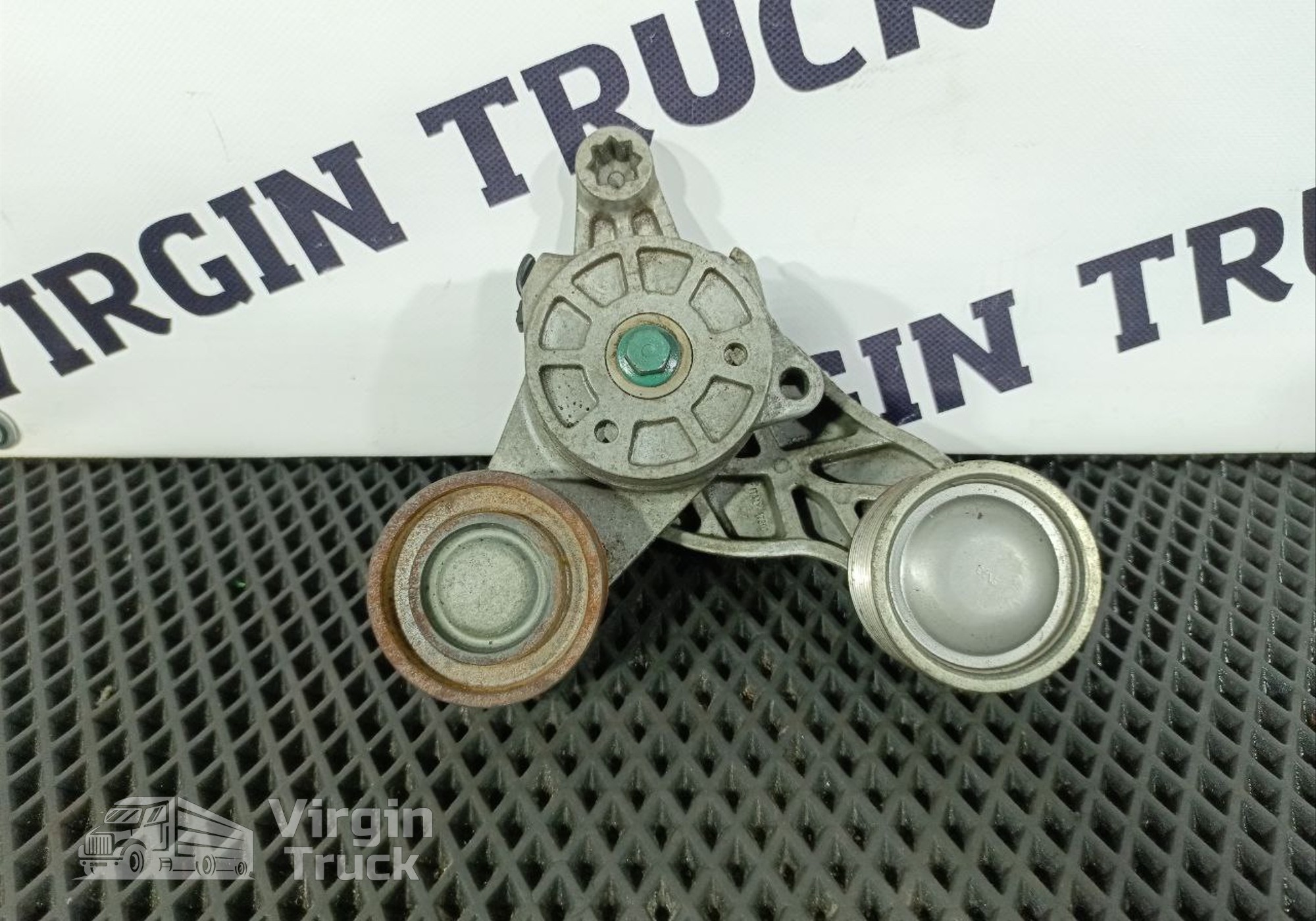 21766717 Ролик натяжитель 2021 года для Renault T