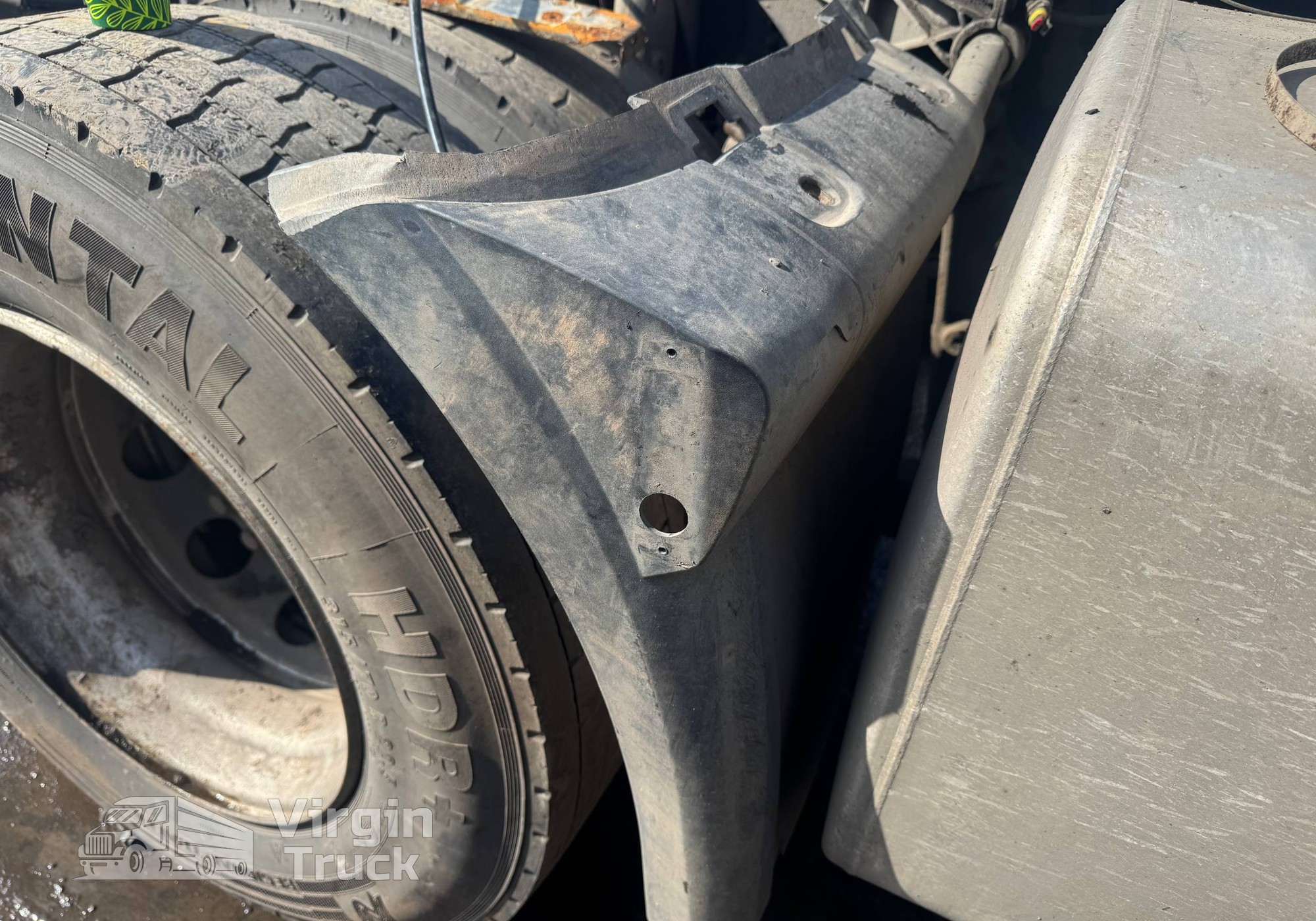 1875549 Крыло заднее правое передняя часть 2019г. для Daf XF106