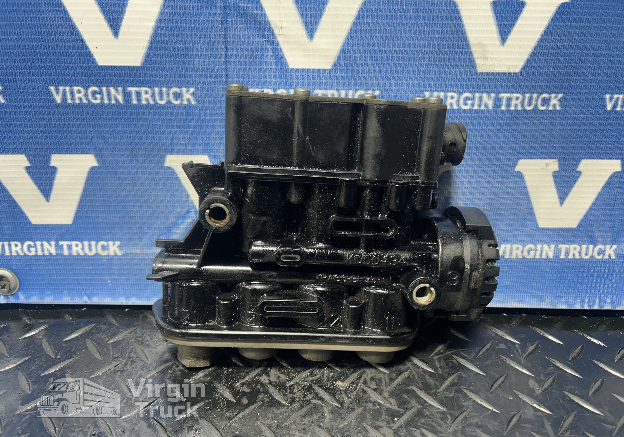 5010457434 Кран тормозной