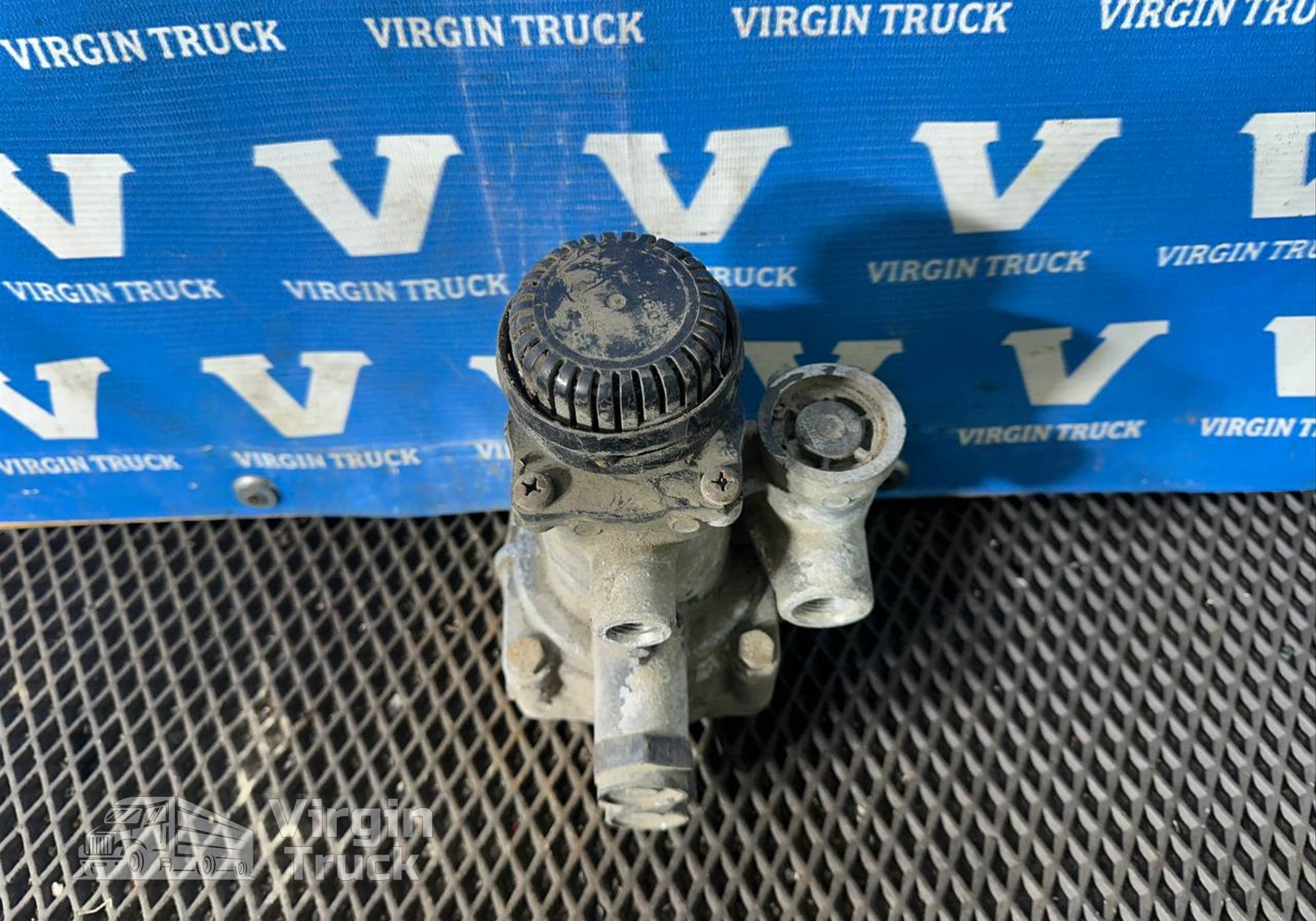 81523016189 Кран управления тормозами для Man TGS