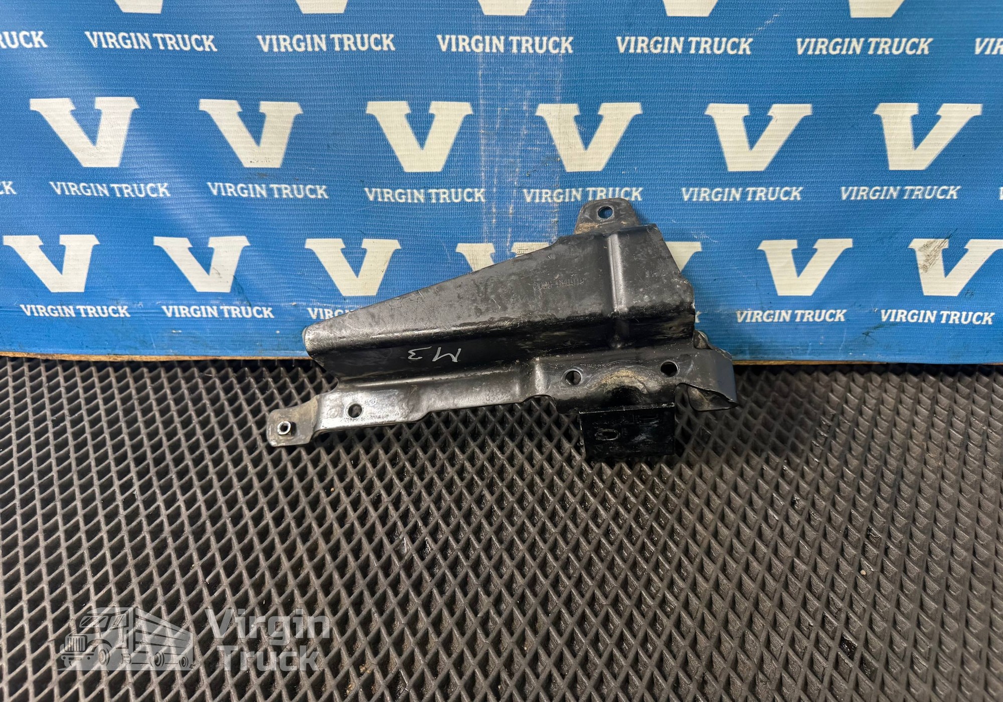 81611455003 Комплект петель капота для Man TGL