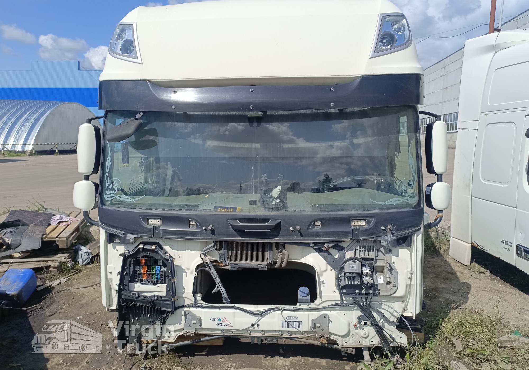 2032413 Каркас кабины 2017г для Daf XF106 (с 2012)