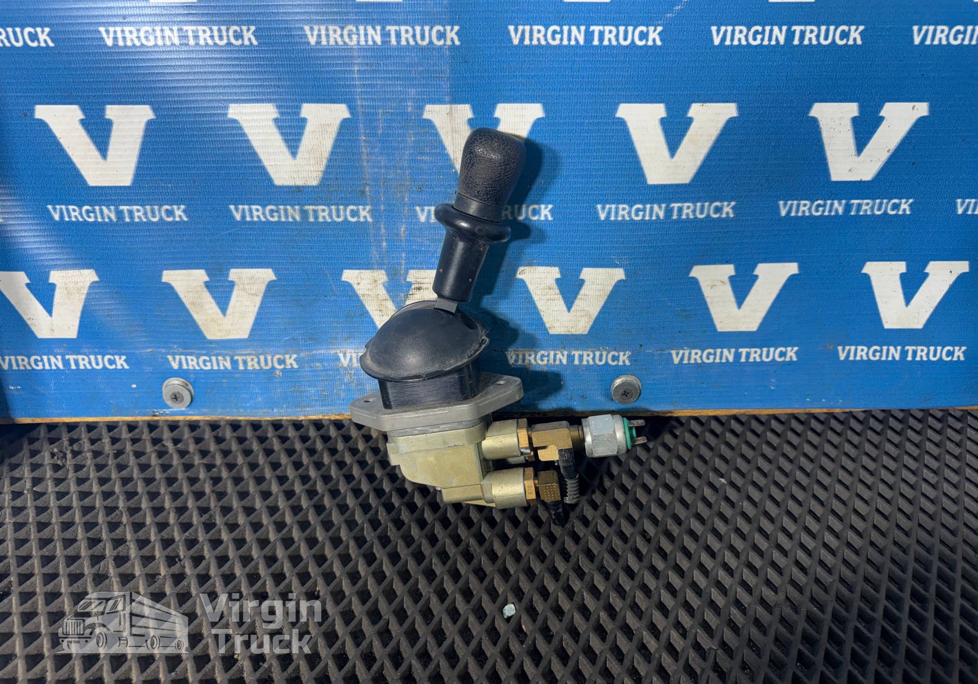 1734006 Кран ручного тормоза для Daf XF105 (с 2005)