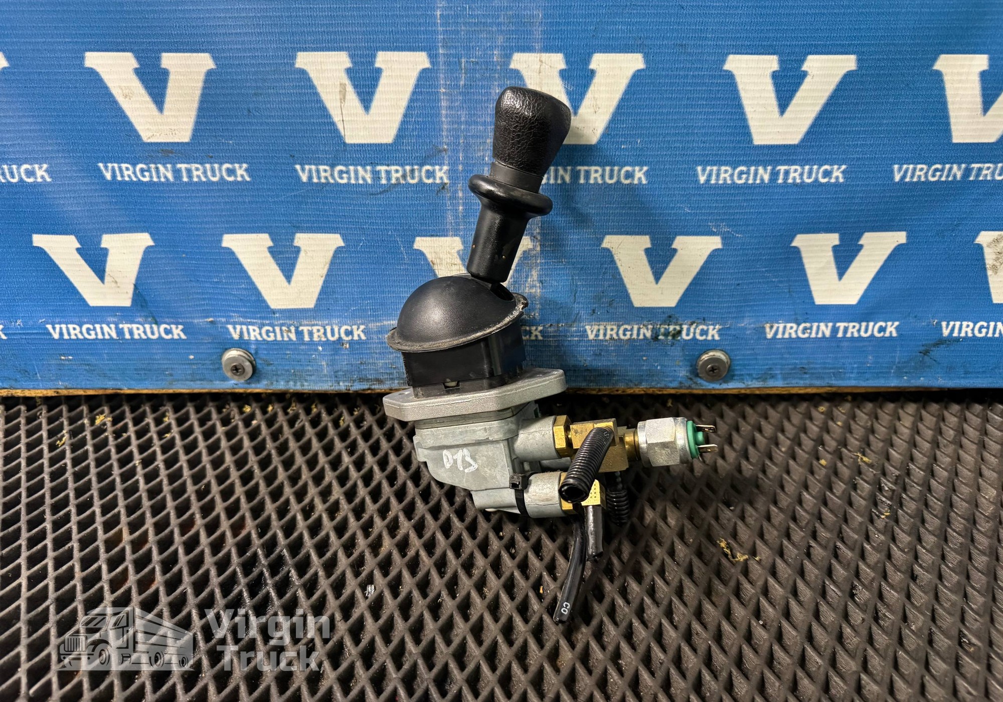 1734006 Кран ручного тормоза для Daf XF105 (с 2005)