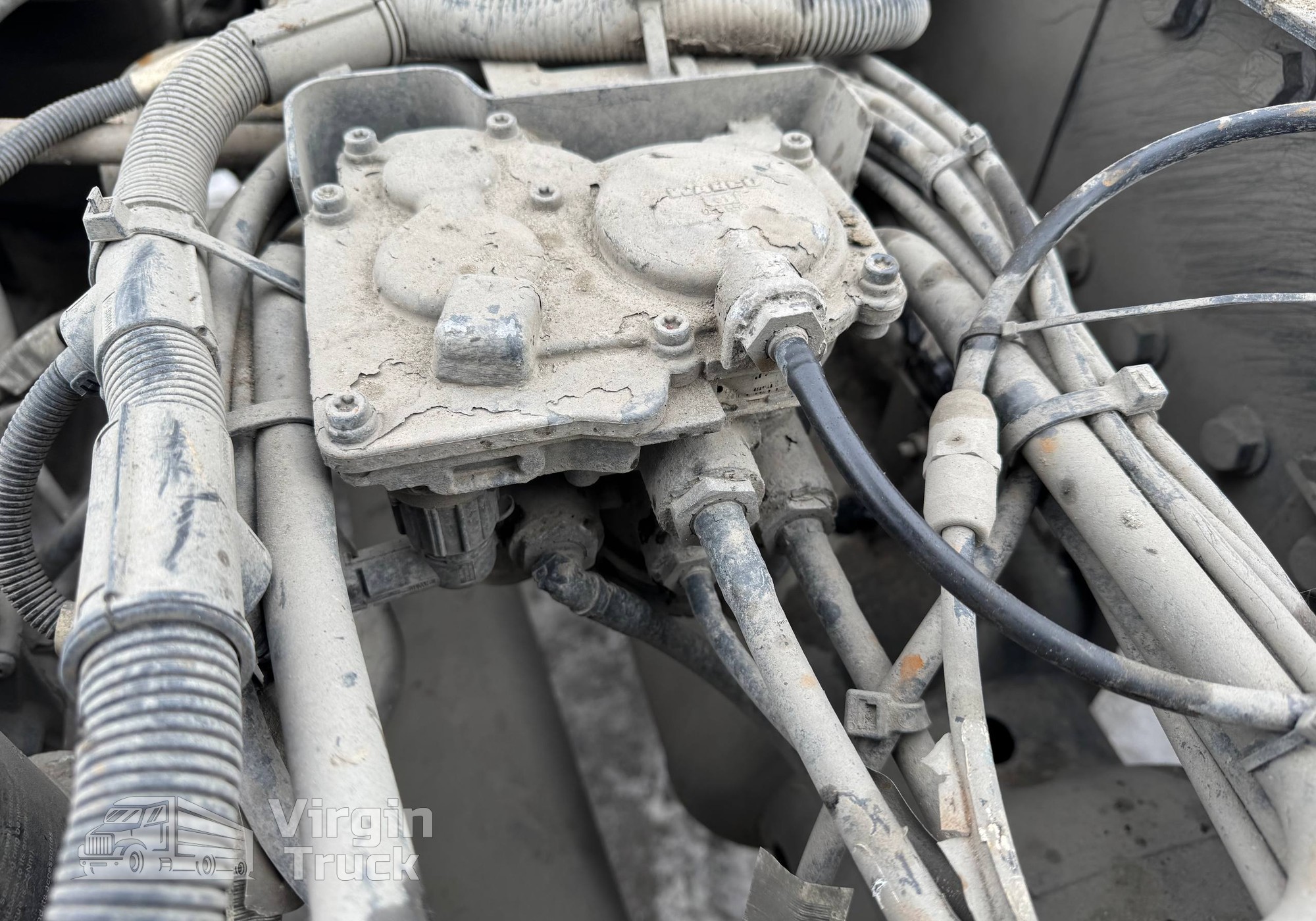 4802040020 Кран управления тормозами пpицeпa 2017г. для Mercedes-Benz Actros