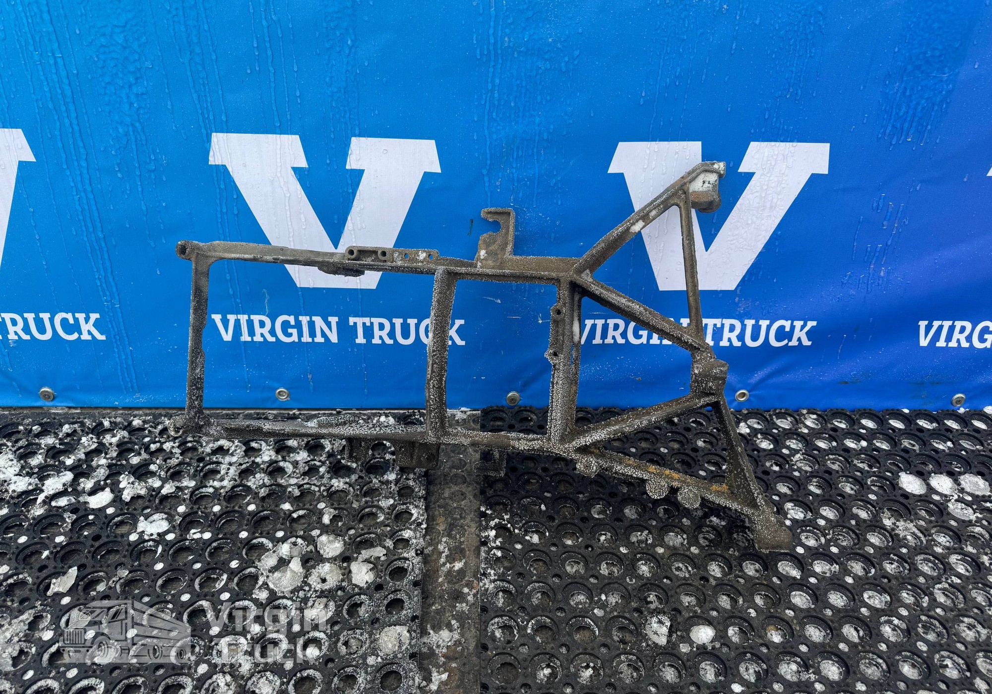 1396936 Кронштейн фары левый для Daf XF105 (с 2005)