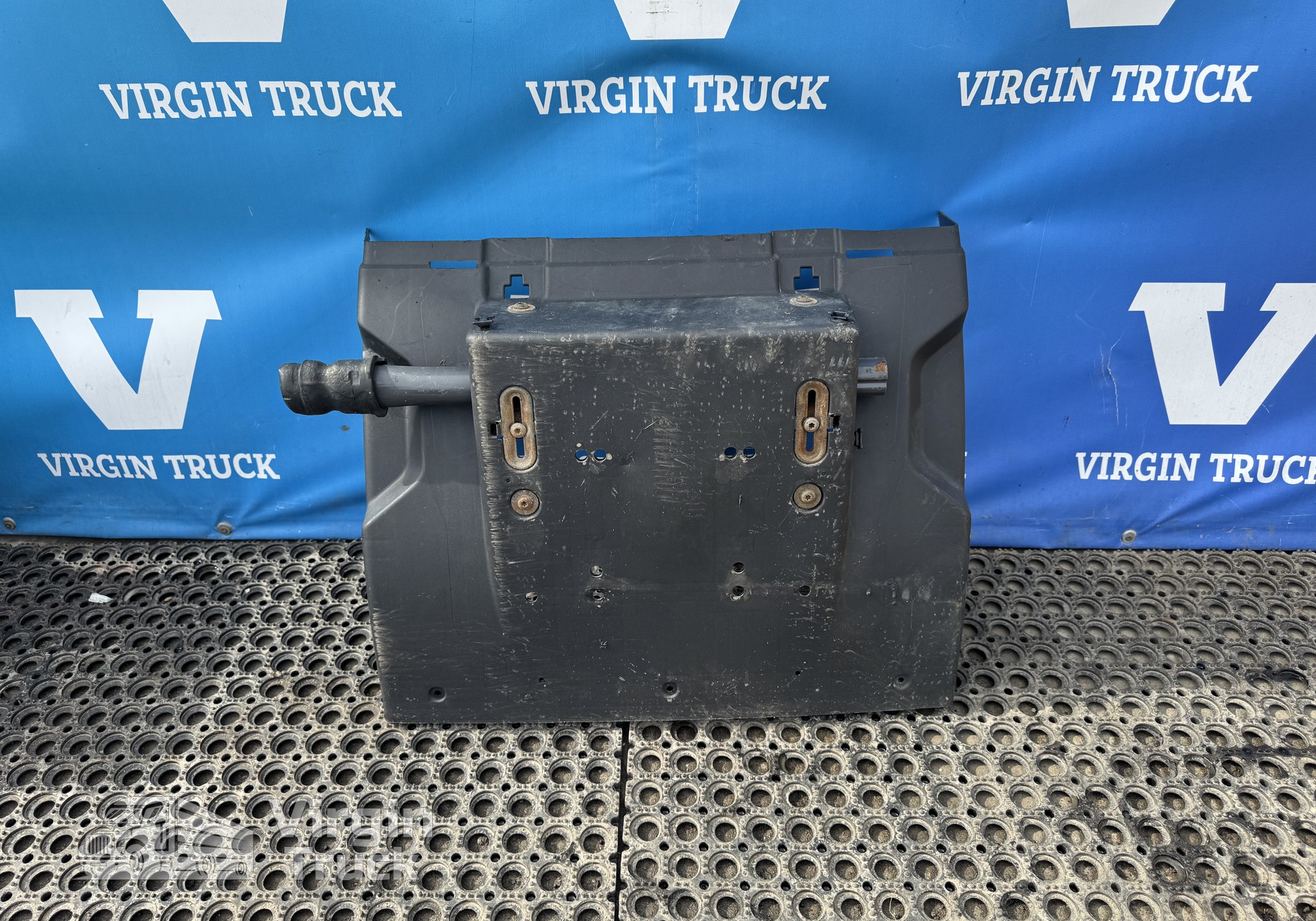 21094391 Крыло заднее левое передняя часть