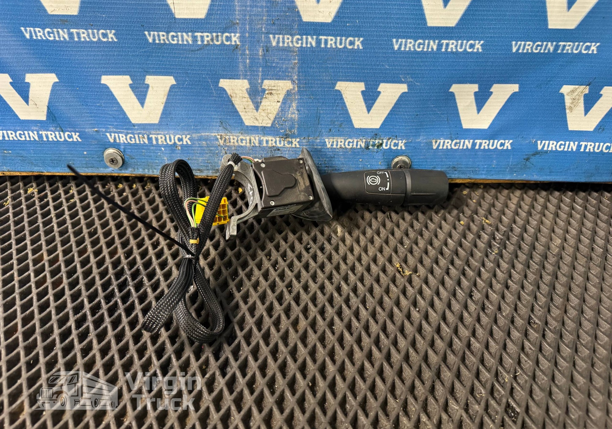 1699369 Переключатель подрулевой ретардера для Daf XF105