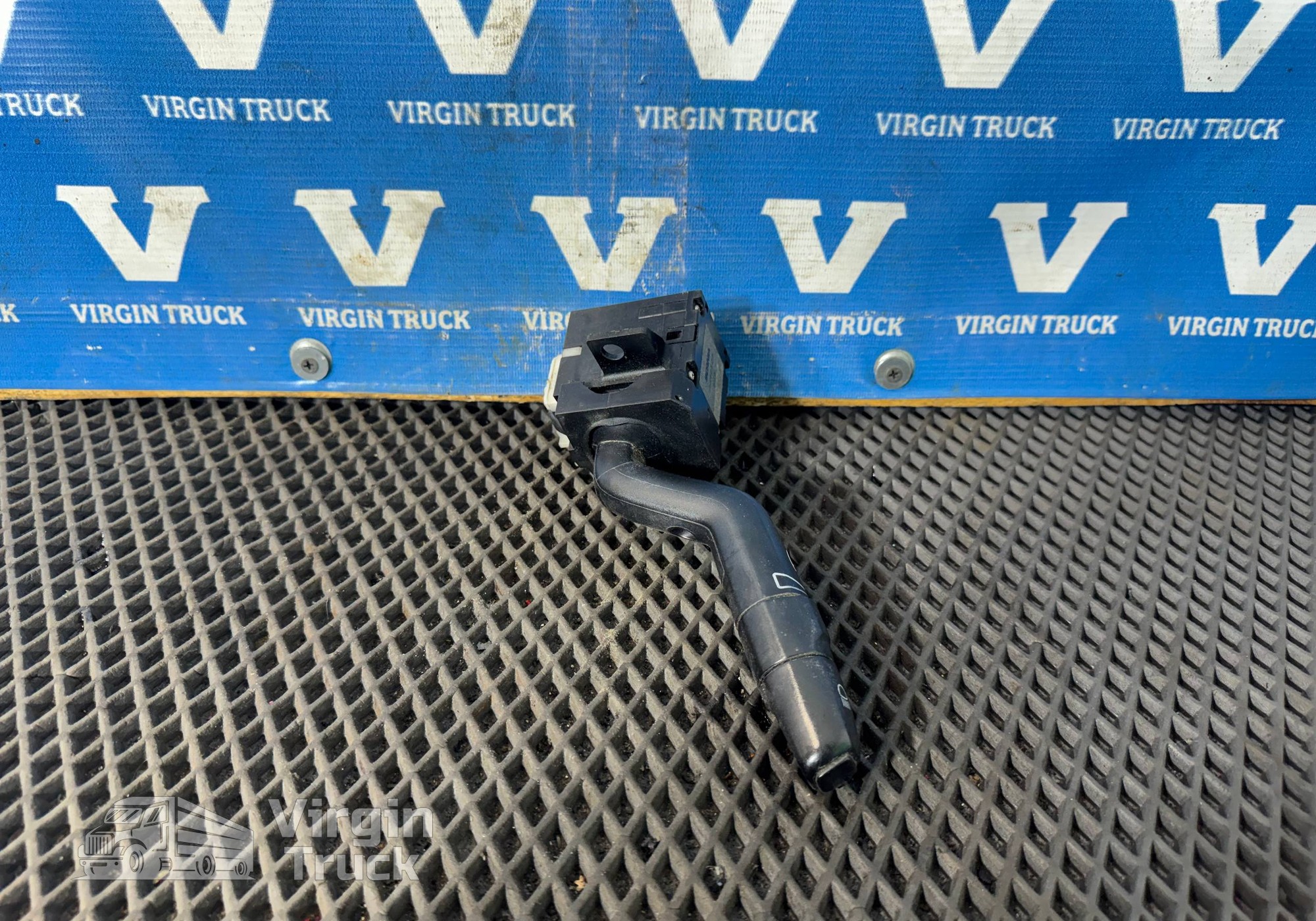 1542529 Переключатель подрулевой для Scania 5-series G (с 2004 по 2016)