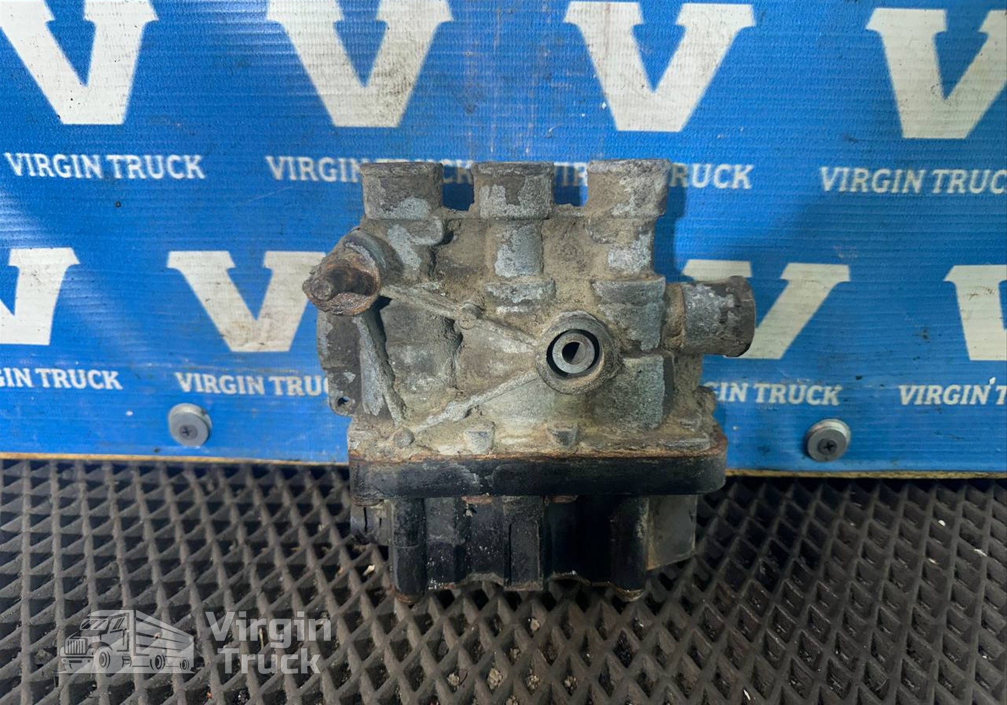 5010457434 Кран уровня пола главный