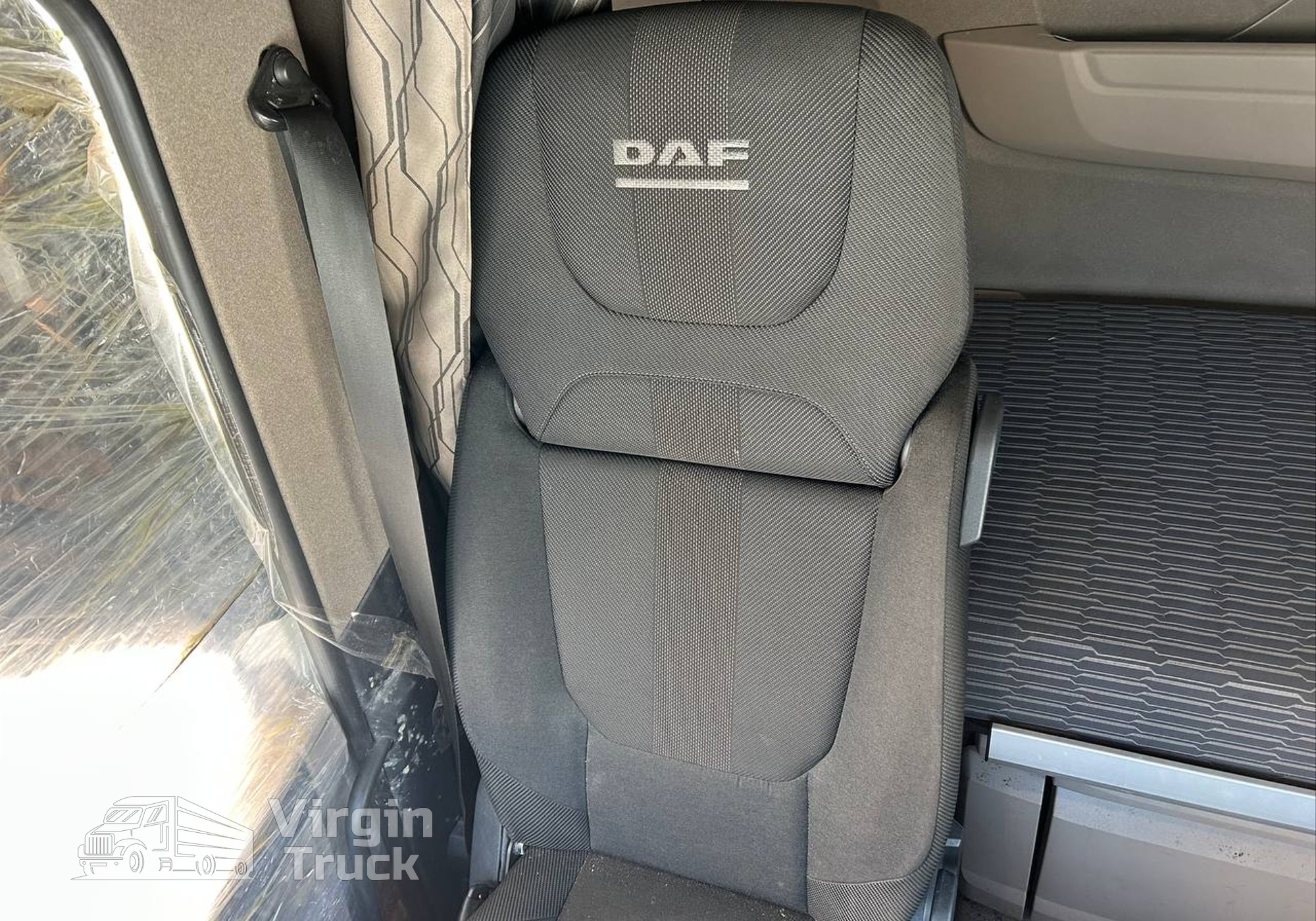 2438020 Комплект сидений 2023 года для Daf XG (с 2021)