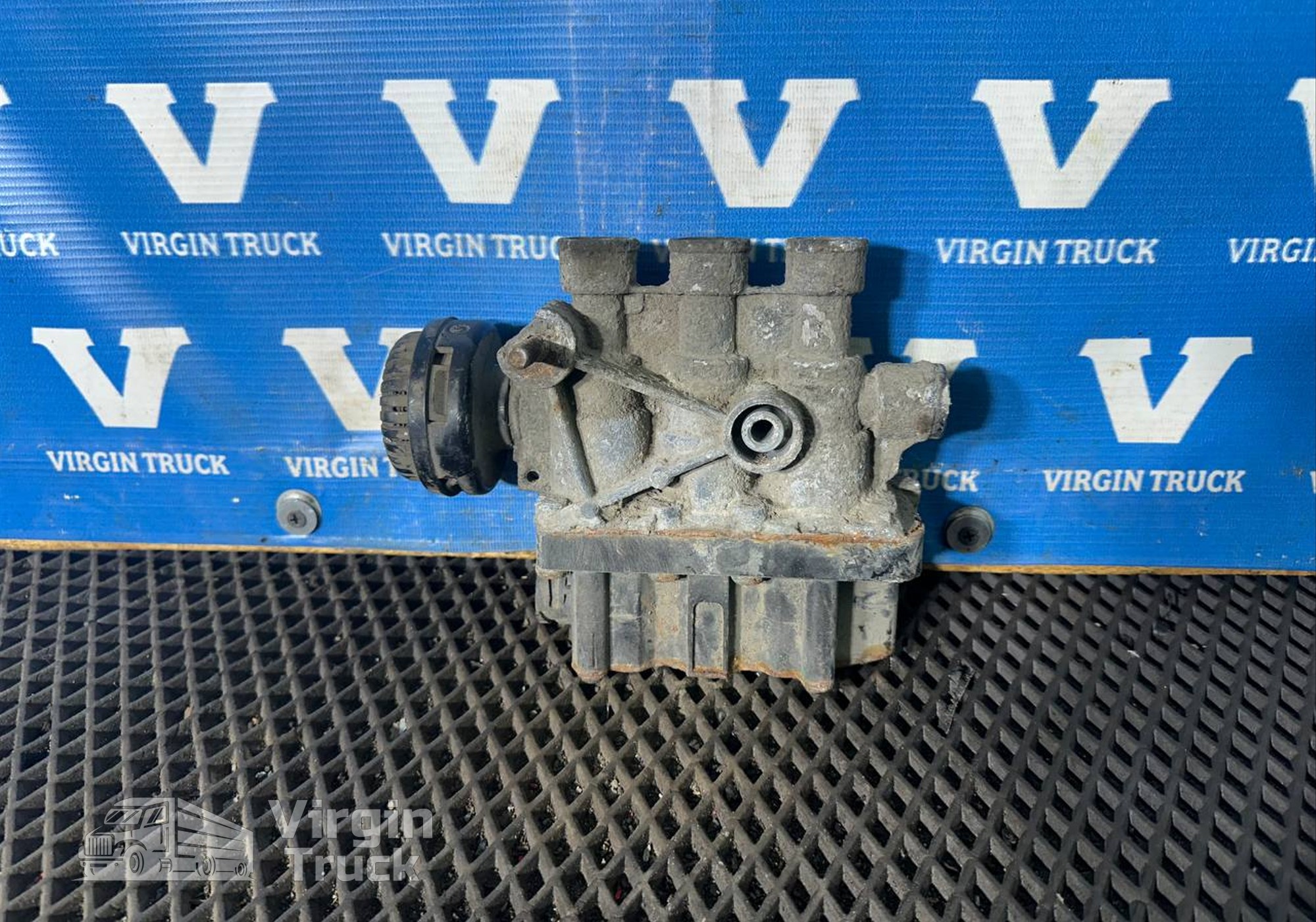 5010457434 Кран уровня пола главный