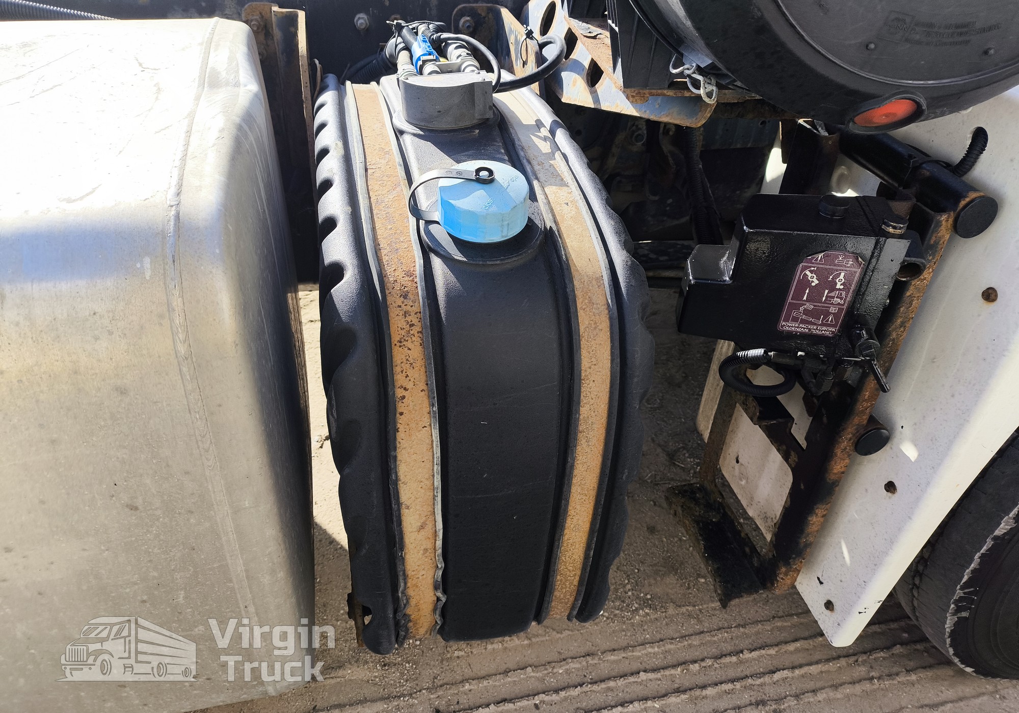 5490120805710 Бак AdBlue 70L в сборе 2020г. для КАМАЗ 5490 (с 2013)