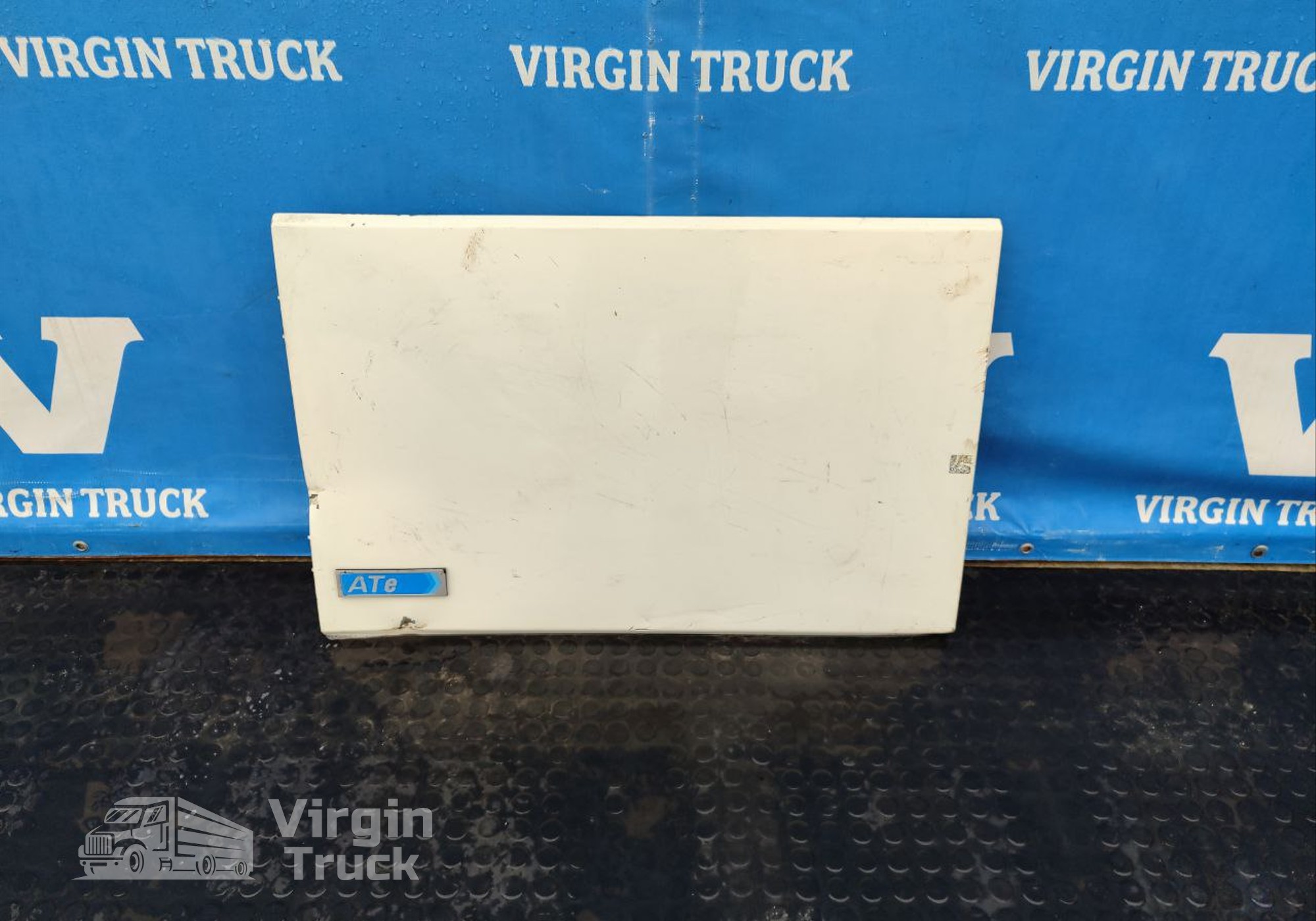 1311495 Крышка инструментального ящика для Daf XF95