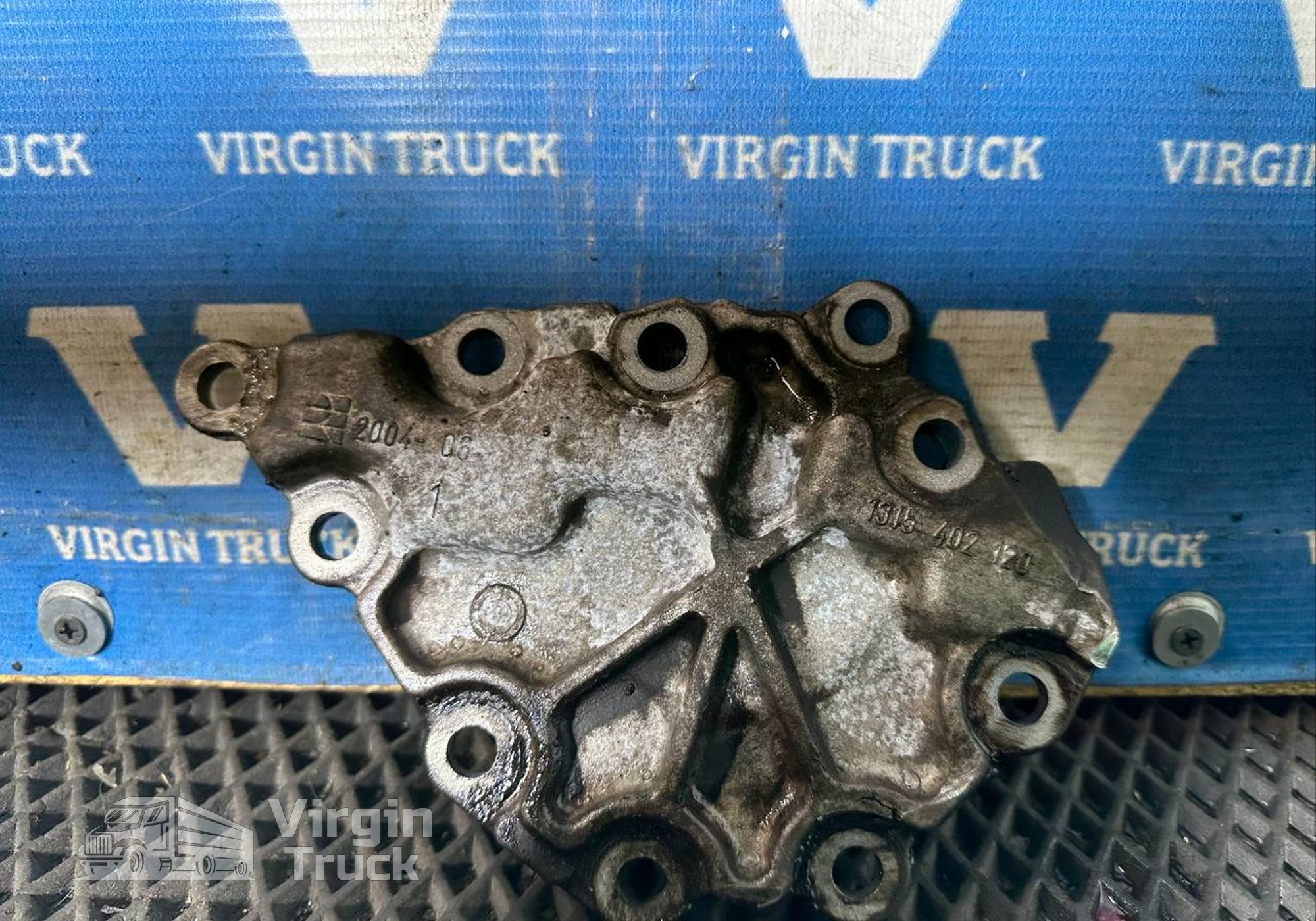 1315402120 Насос масляный КПП 16S151