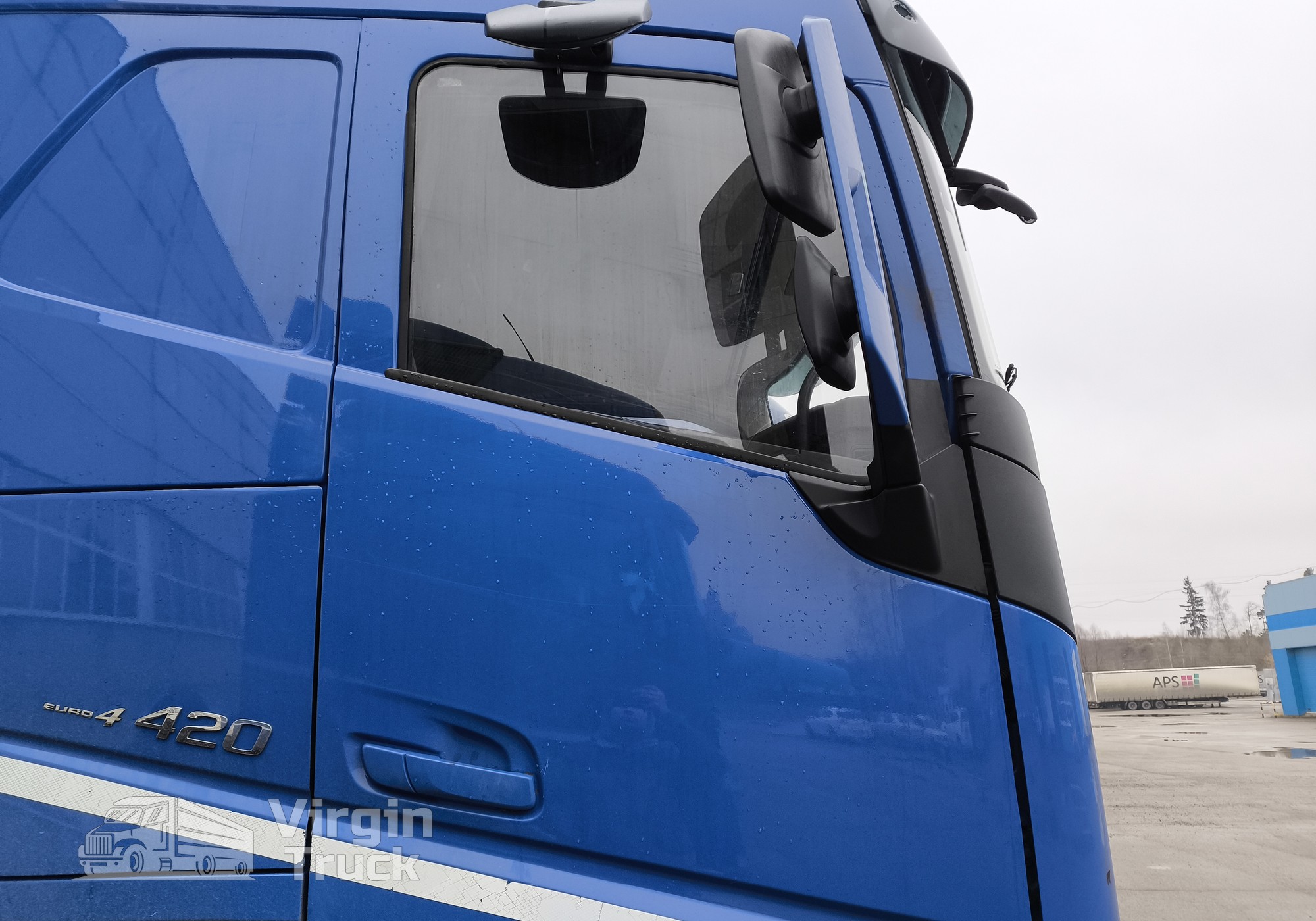 82183386 Дверь правая в сборе 2016г. для Volvo FH 4 (с 2012)