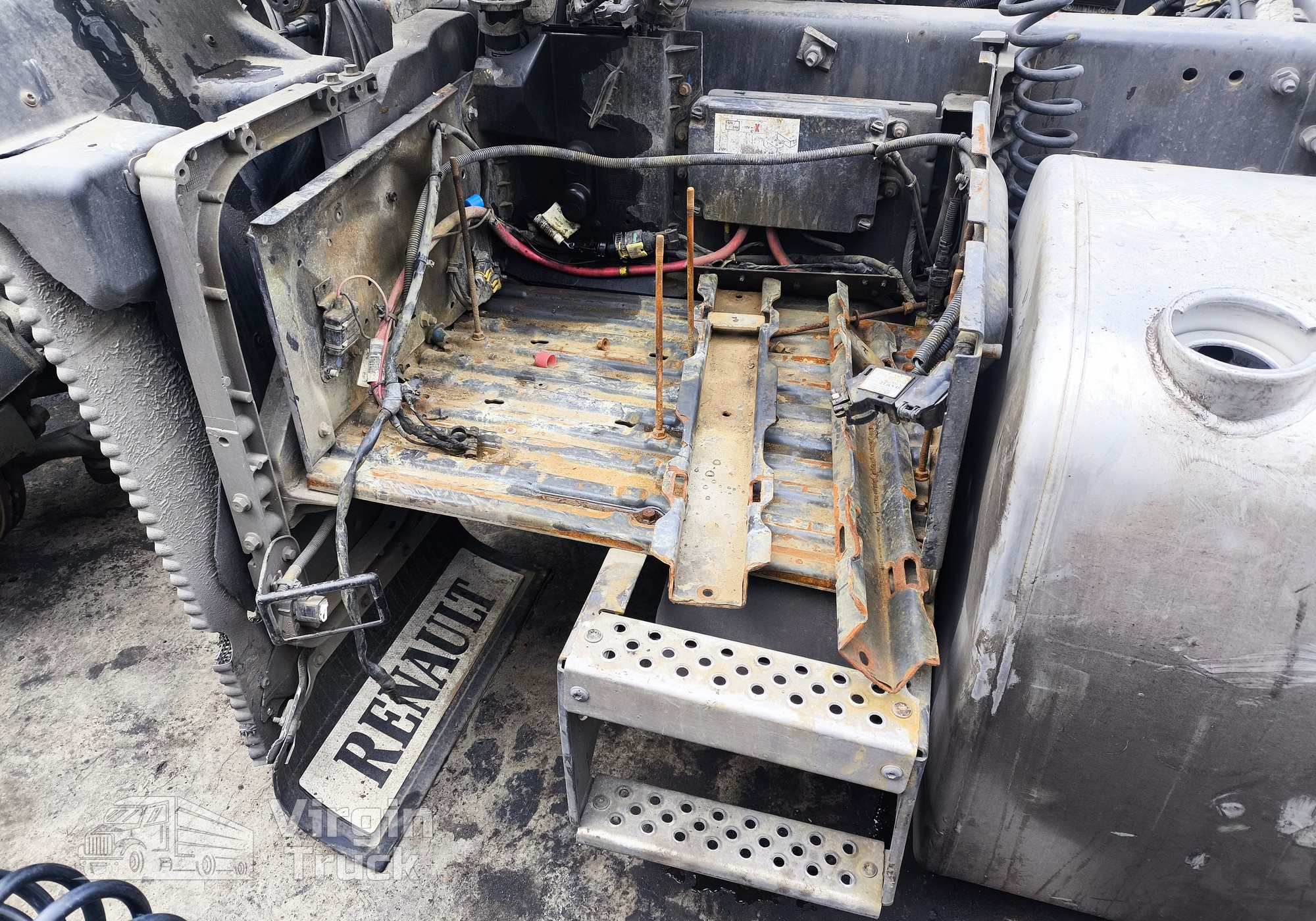 7422054625 Ящик АКБ 2019г. для Renault T (с 2013)