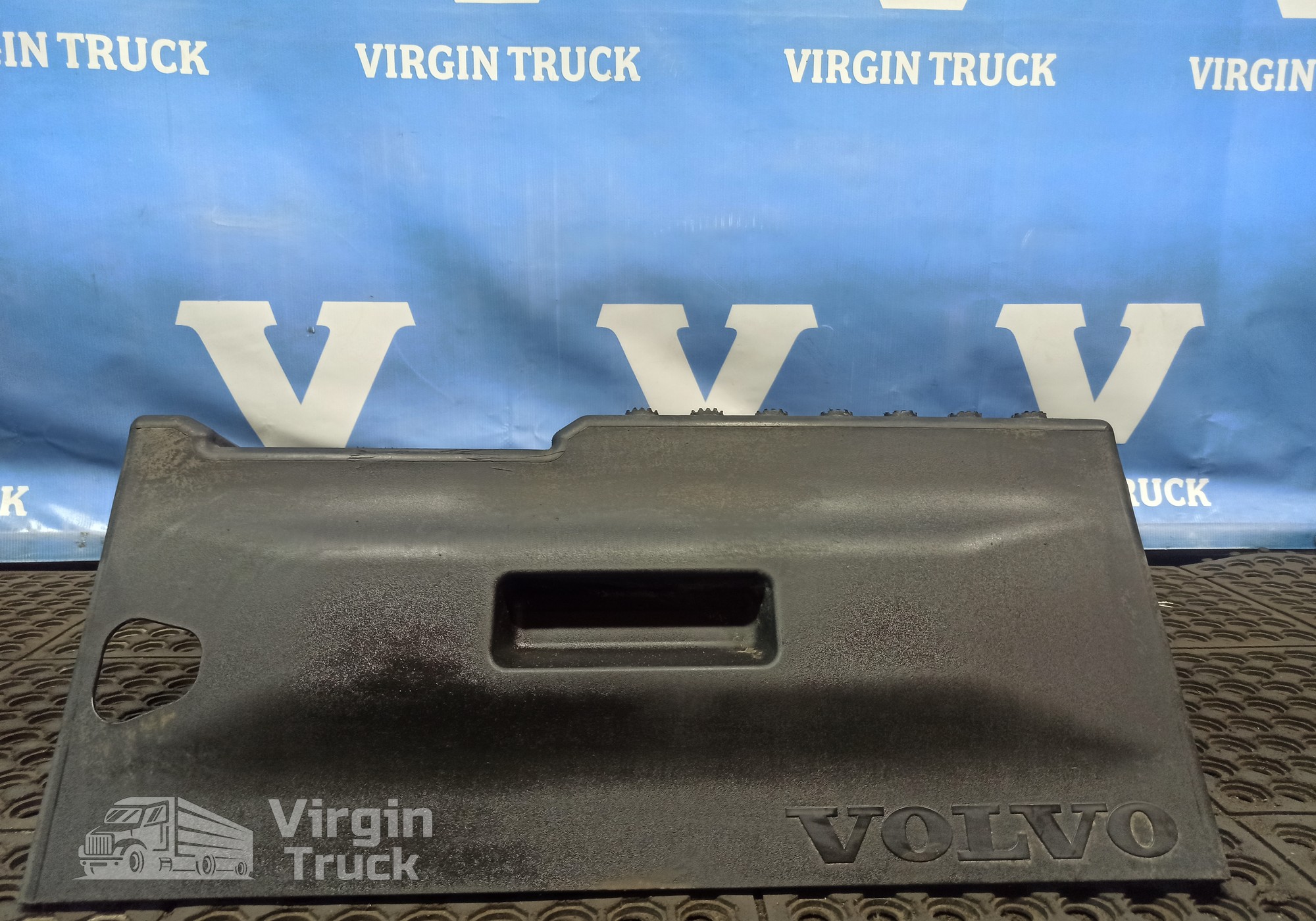 22078125 Крышка аккумуляторного ящика для Volvo FH