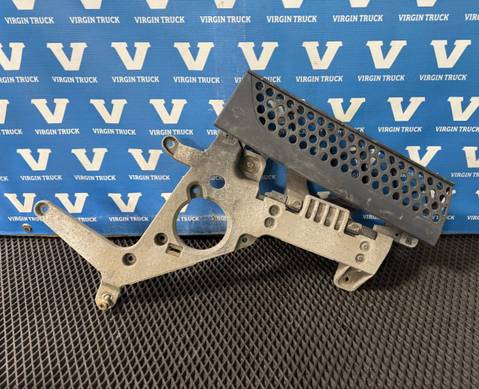 9608850845 Кронштейн подножки правый для Mercedes-Benz Actros New Actros MP4 (с 2011)