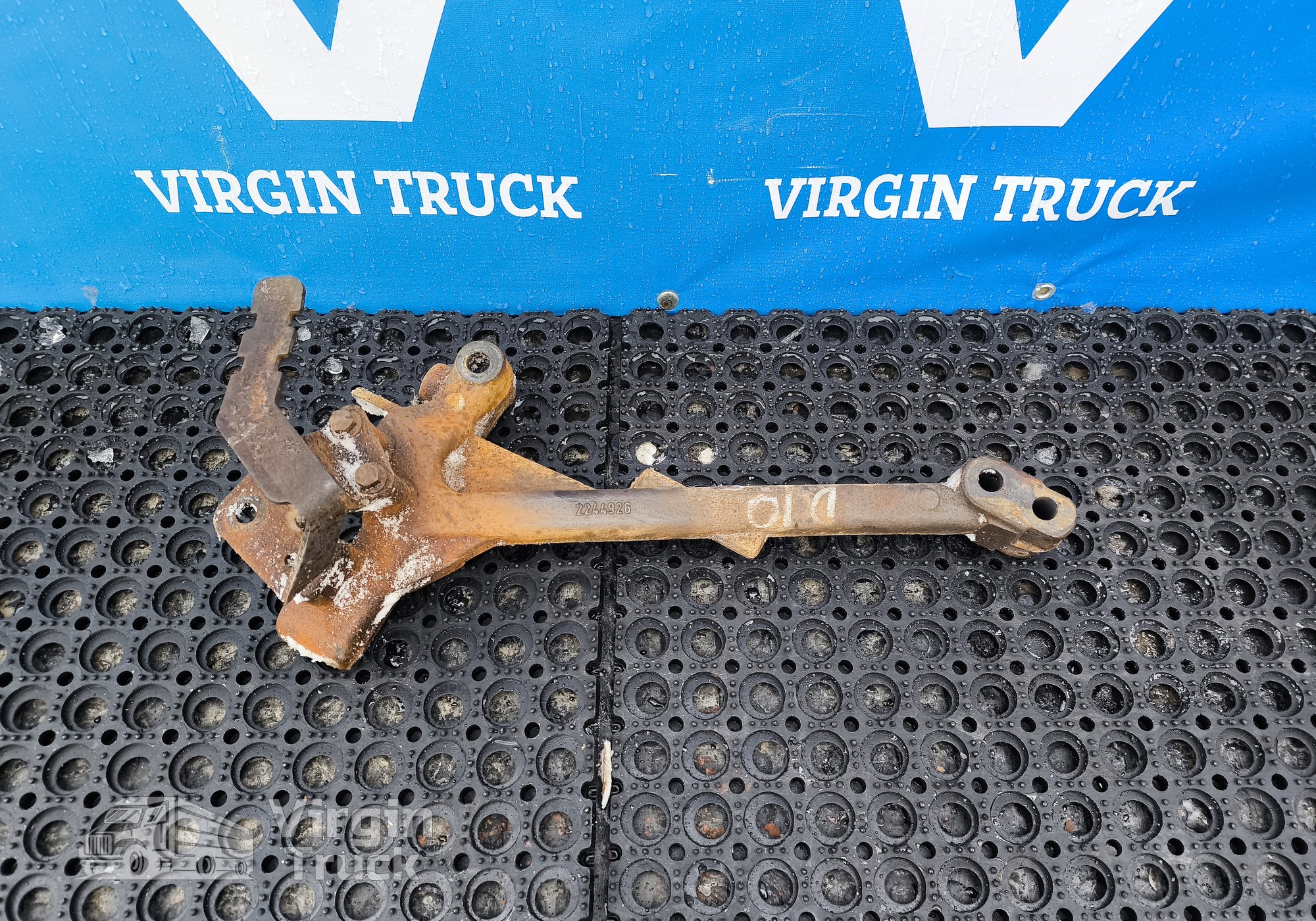 2244926 Кронштейн торсиона кабины для Daf XG