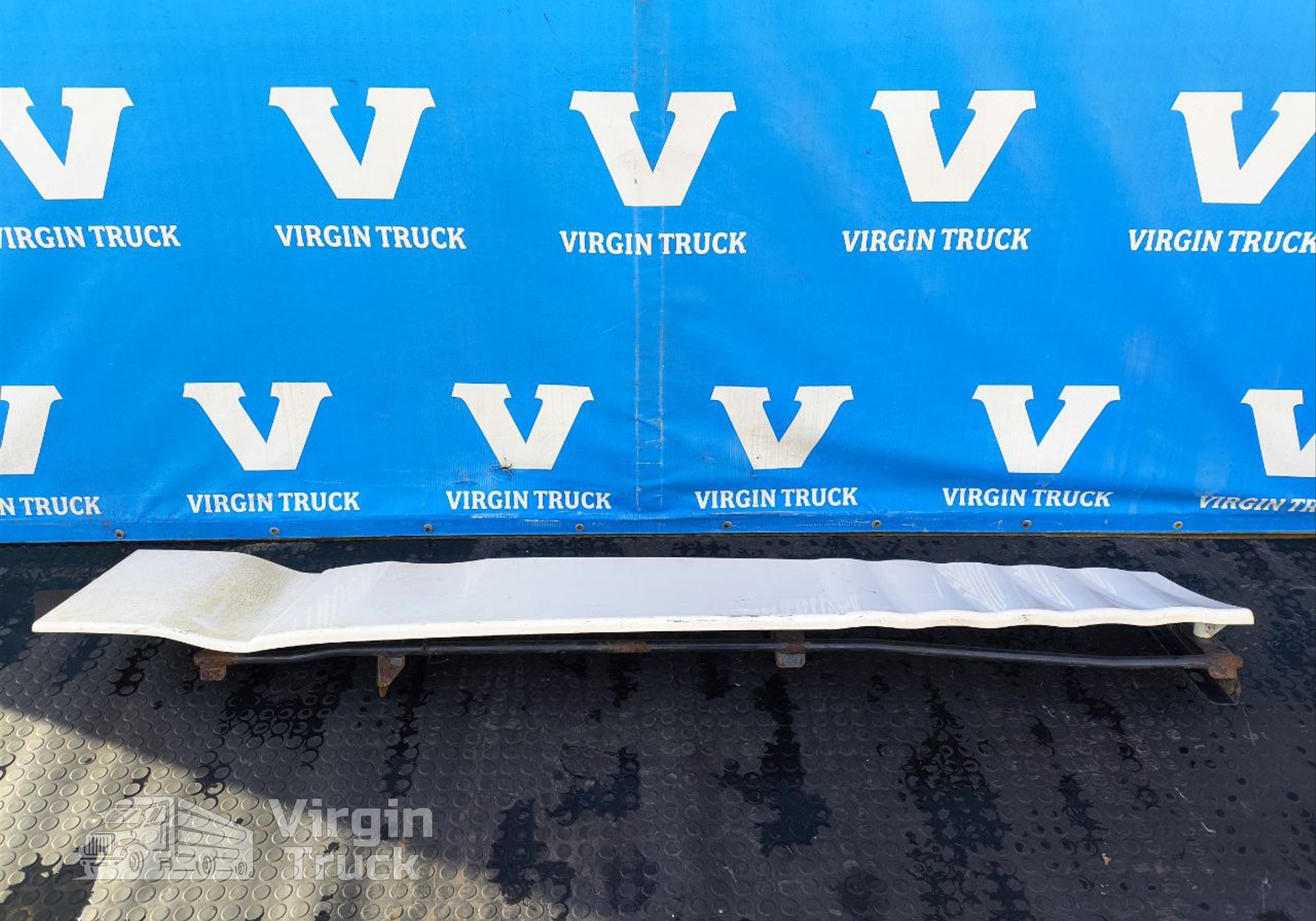 81629100145 Спойлер кабины левый для Man