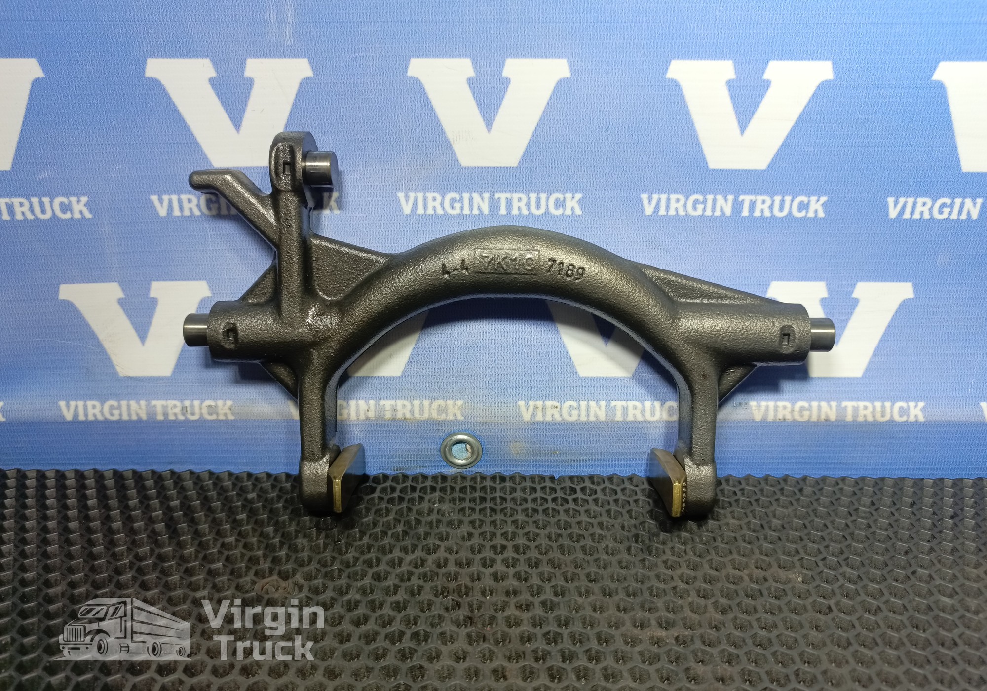 1521932 Вилка переключения передач МКПП VT2412B для Volvo FM