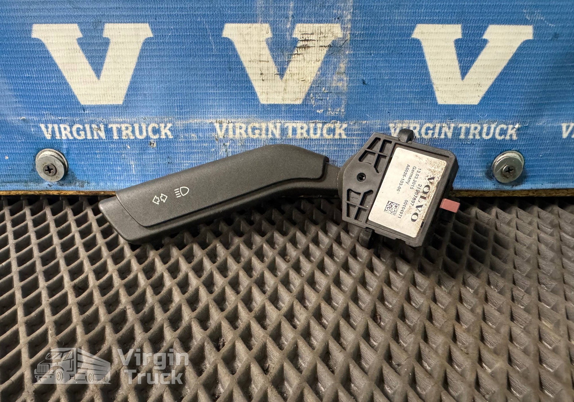 22943668 Переключатель поворотов подрулевой для Volvo FM FM4 (с 2013)