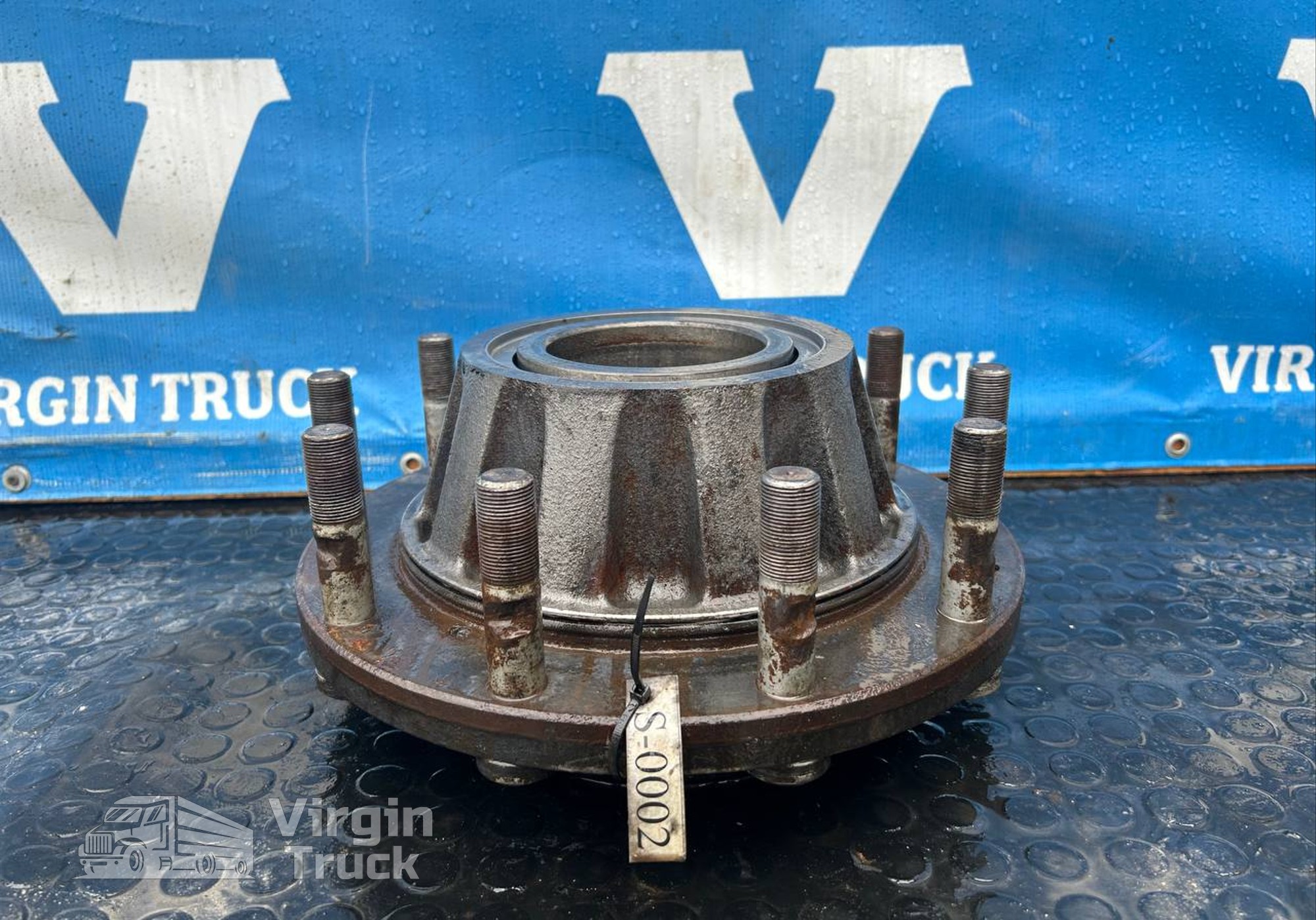 81357013174 Ступица задняя