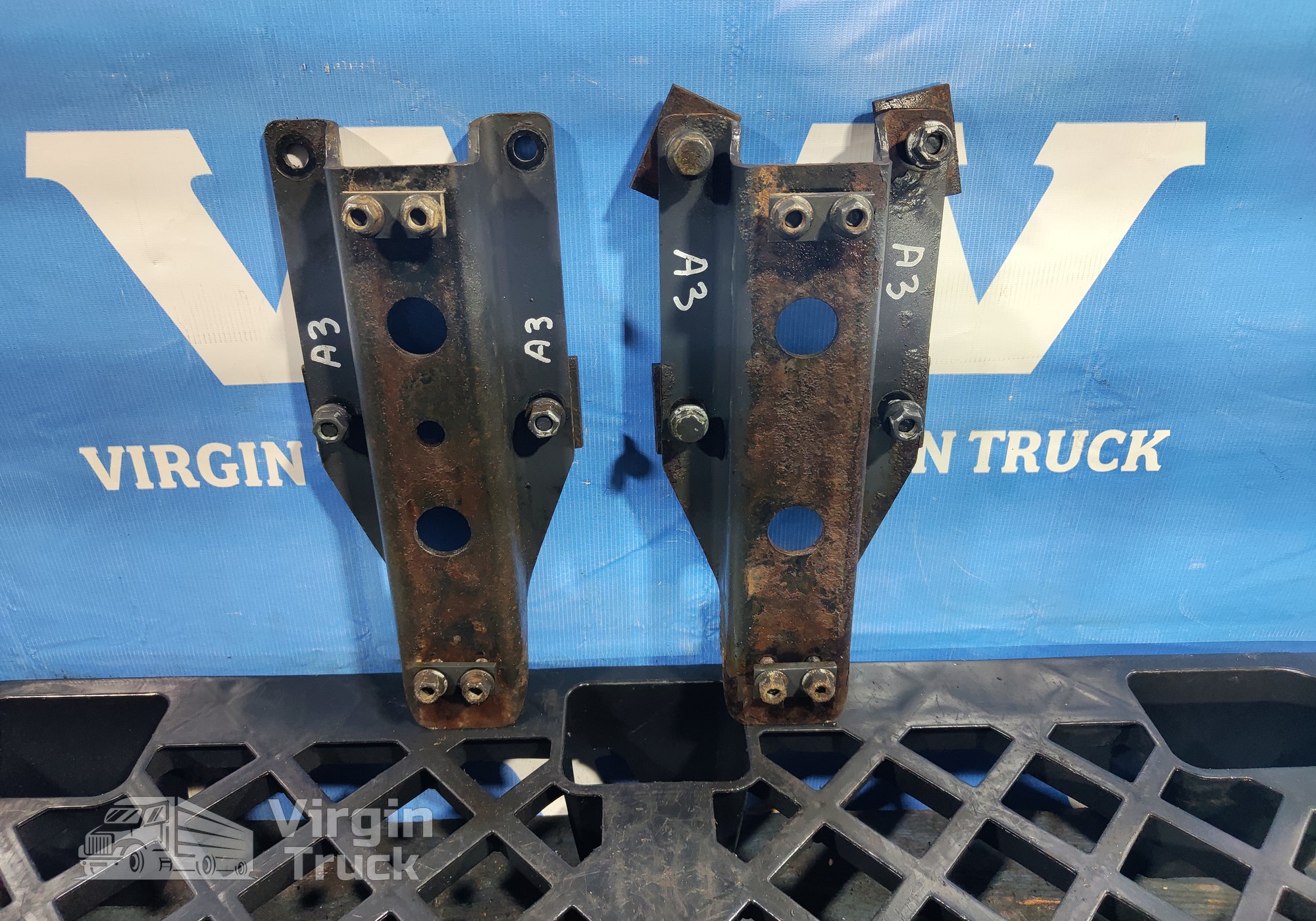 Кронштейн для Mercedes-Benz Actros MP3 (с 2008)