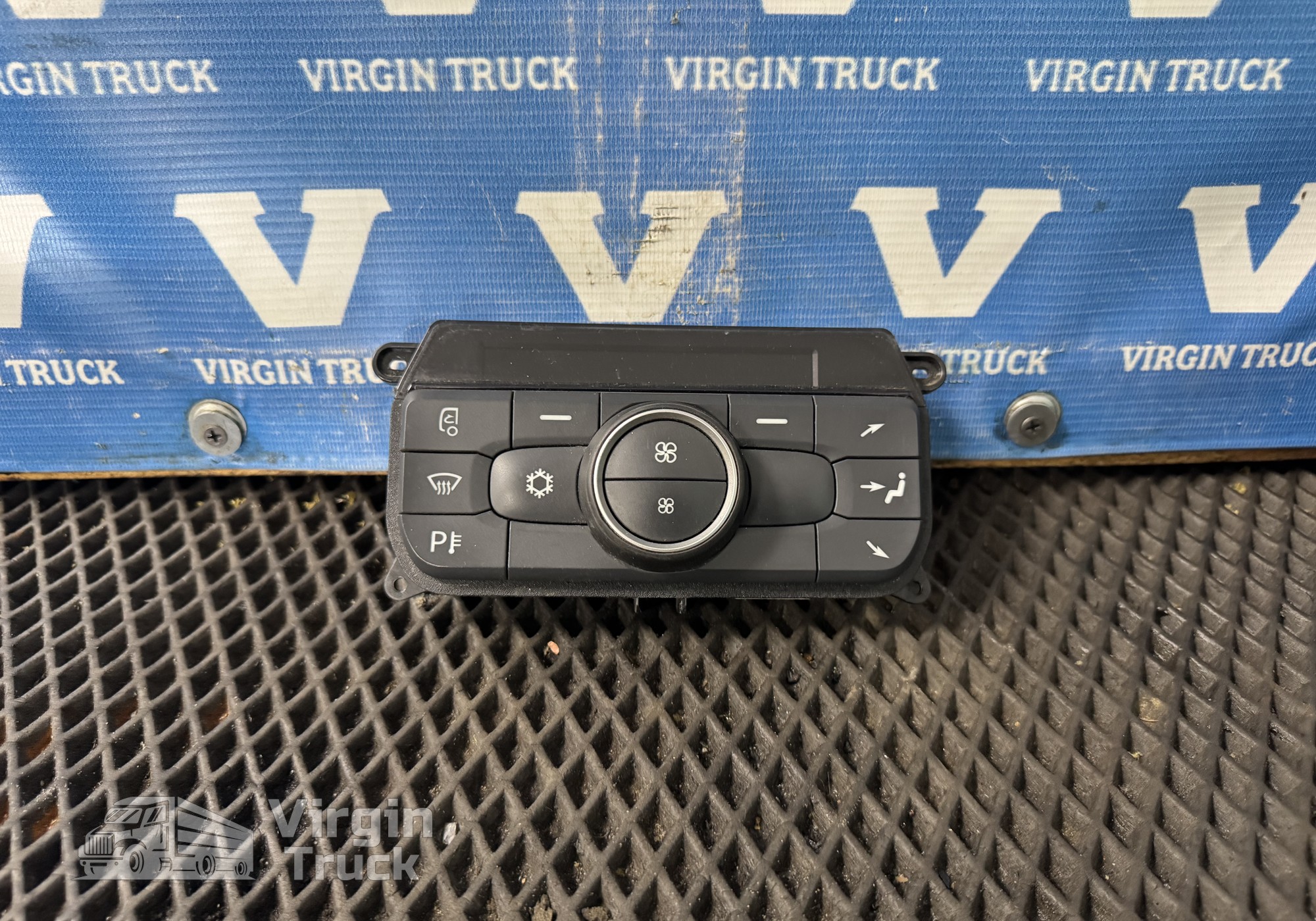 2302624 Блок управления климат контролем 2021г. для Daf XF106 (с 2012)