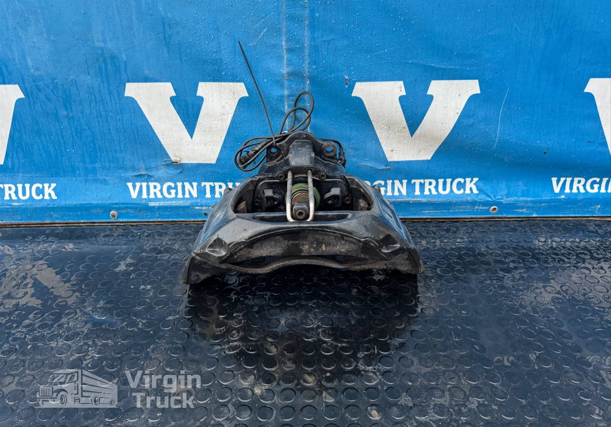 81508046635 Суппорт передний левый для Man TGS