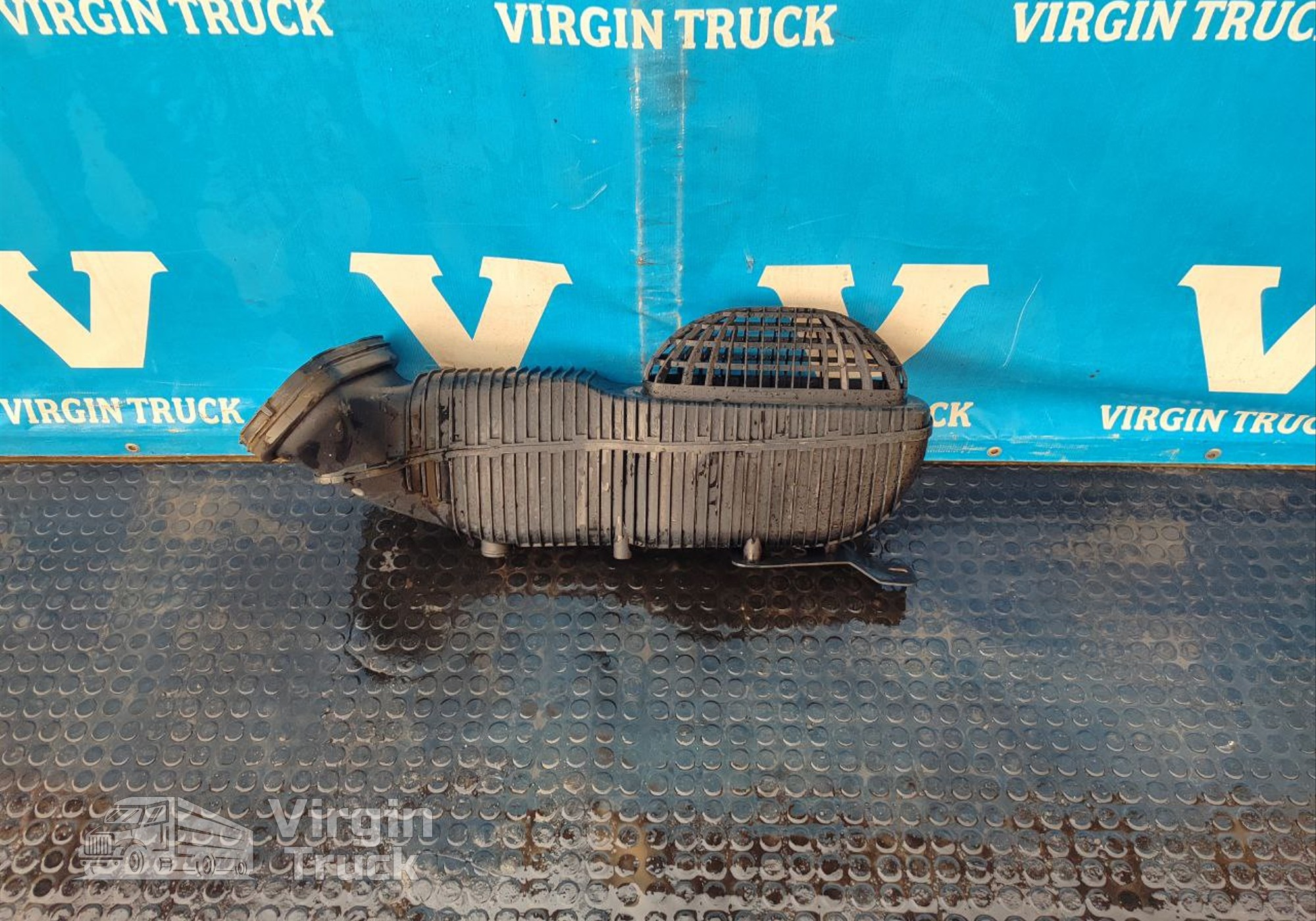 81082016097 Патрубок воздушного фильтра для Man TGX TG3 (с 2020)