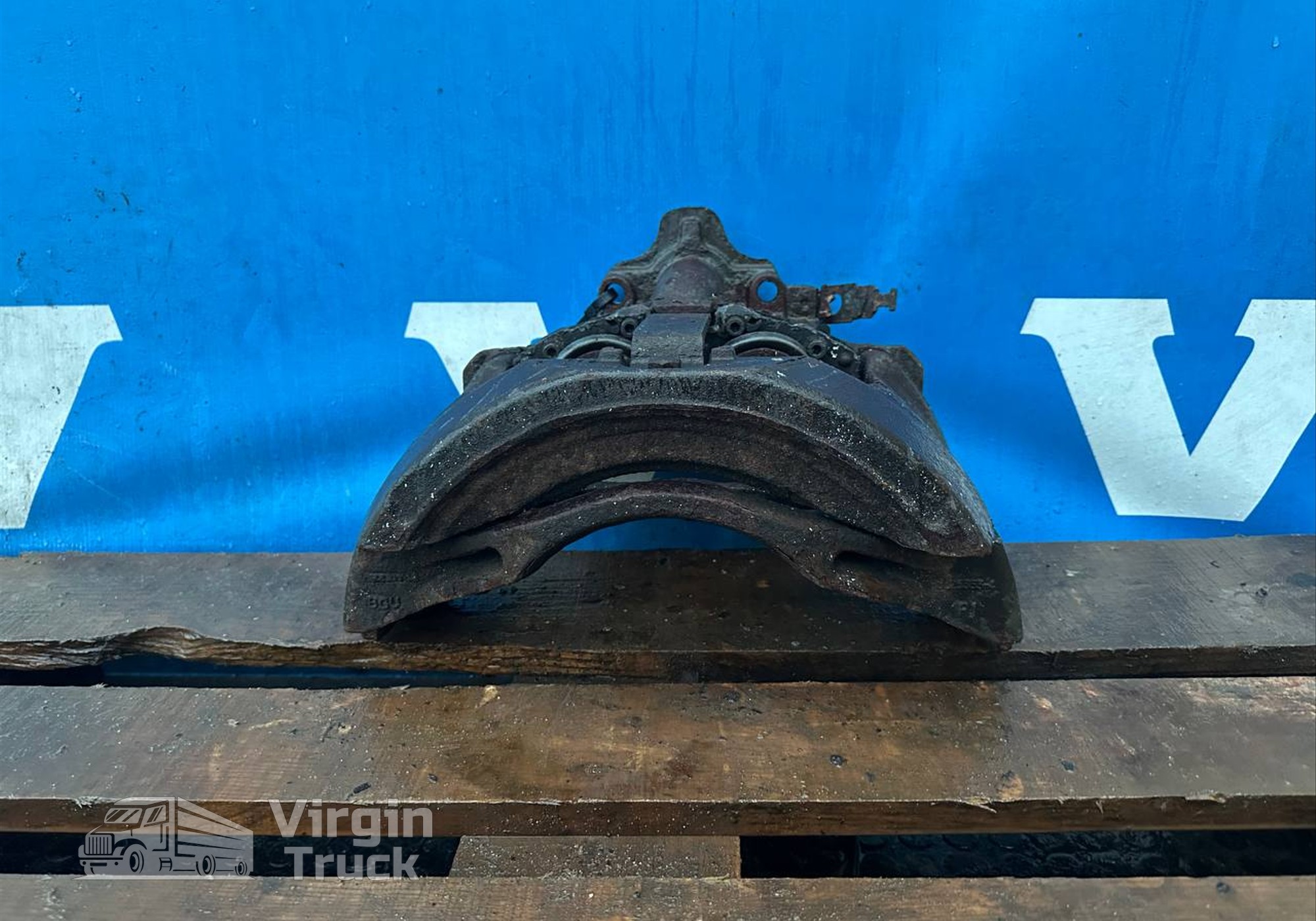 5001866990 Суппорт ленивого моста левый для Renault Premium II (с 2005 по 2013)