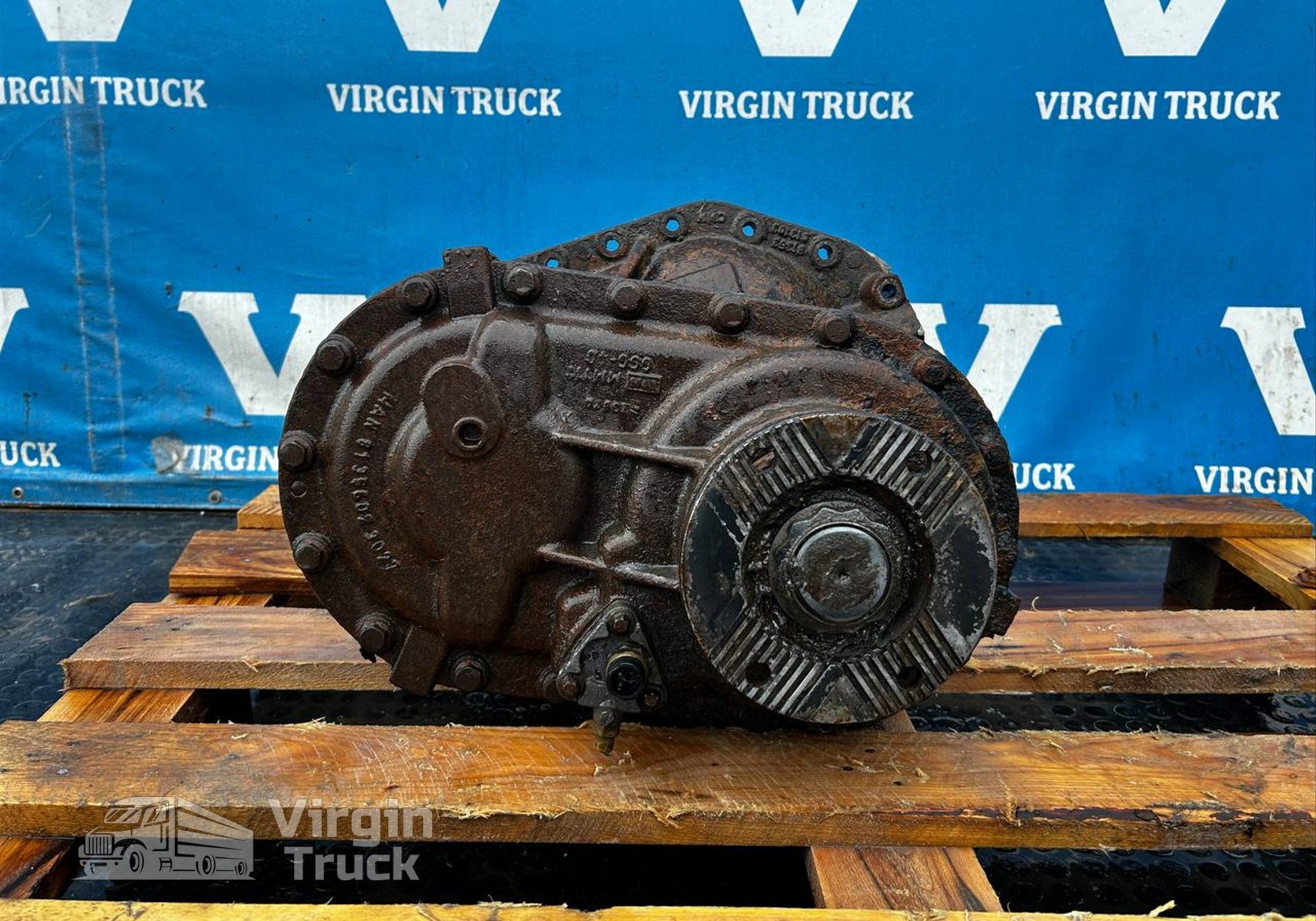 81356006556 Редуктор проходного моста HPD1382 1.33 для Man TGX