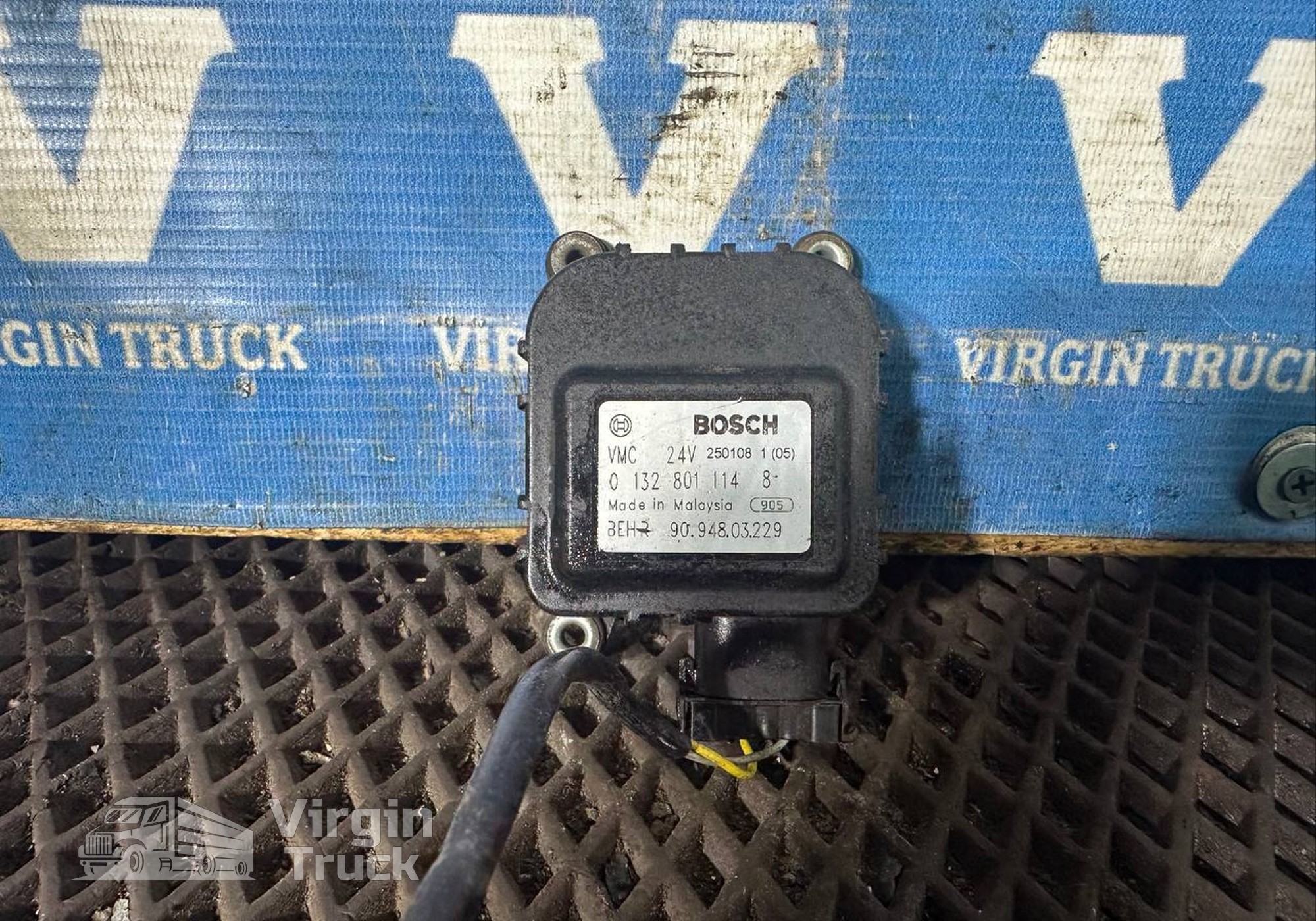 0132801114 Моторчик заслонки отопителя