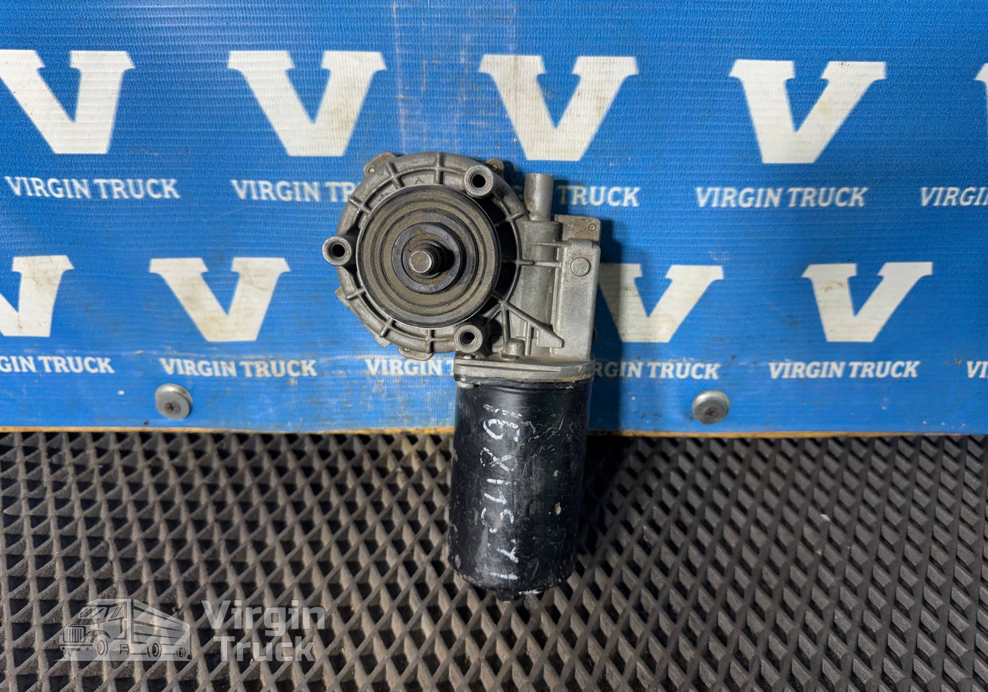 1254891 Моторчик стеклоочистителя 24V для Daf 95XF