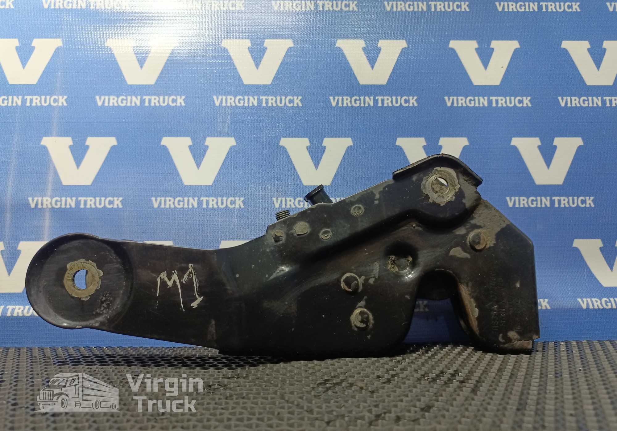 1023497 Замок кабины для Man TGM