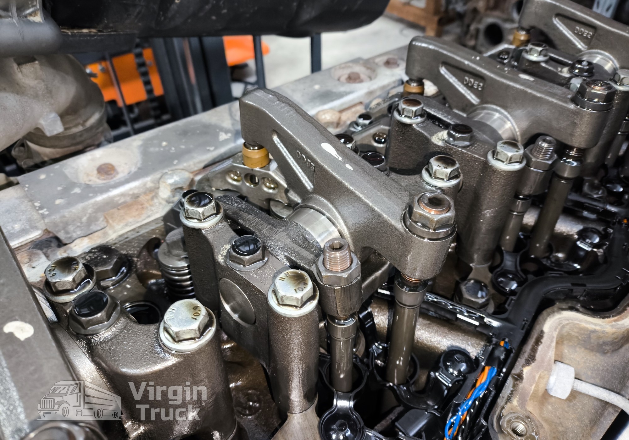 1744670 Вал рокеров для Daf XF105 (с 2005)