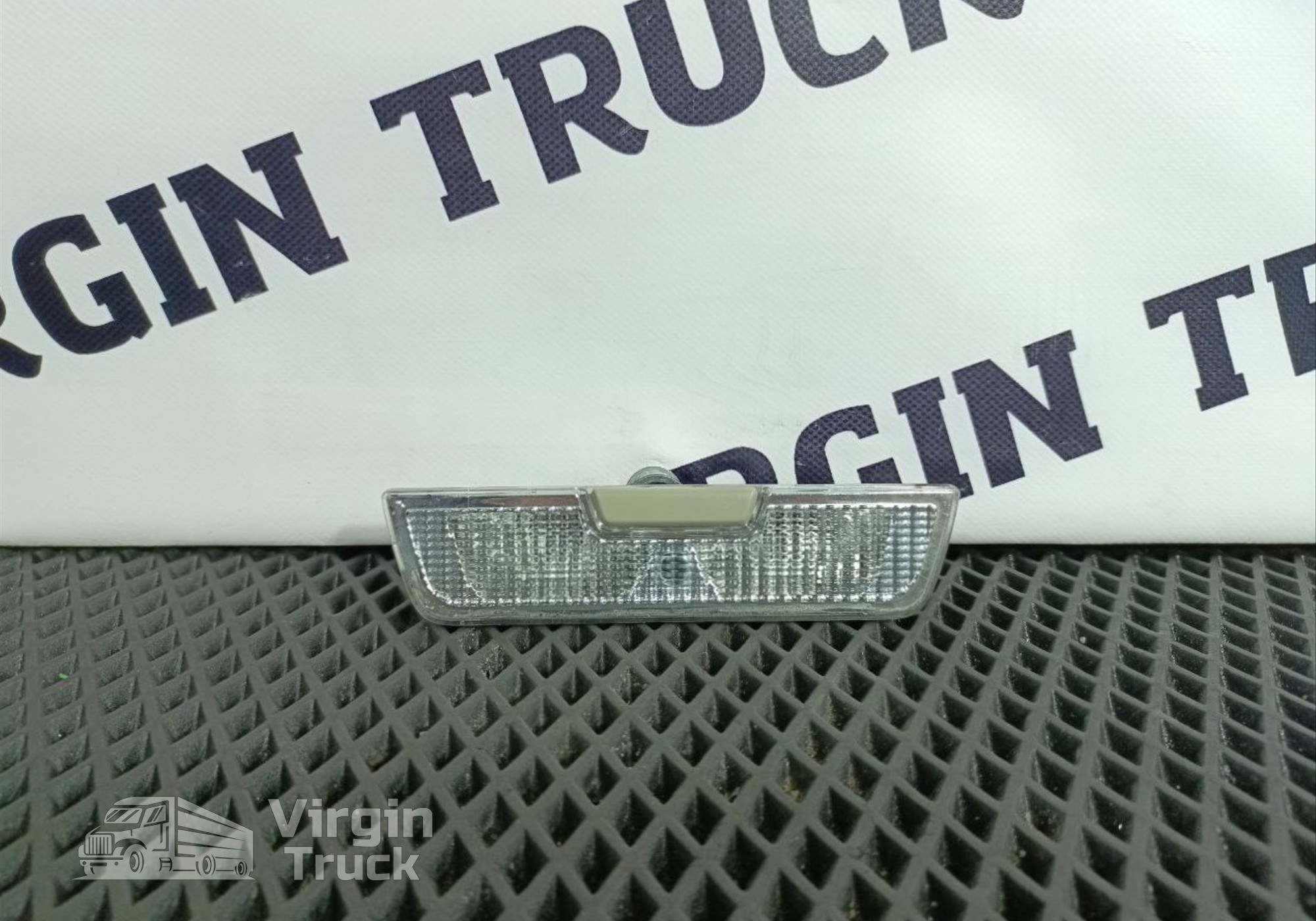 82212863 Плафон внутреннего освещения для Volvo FH 4 (с 2012)