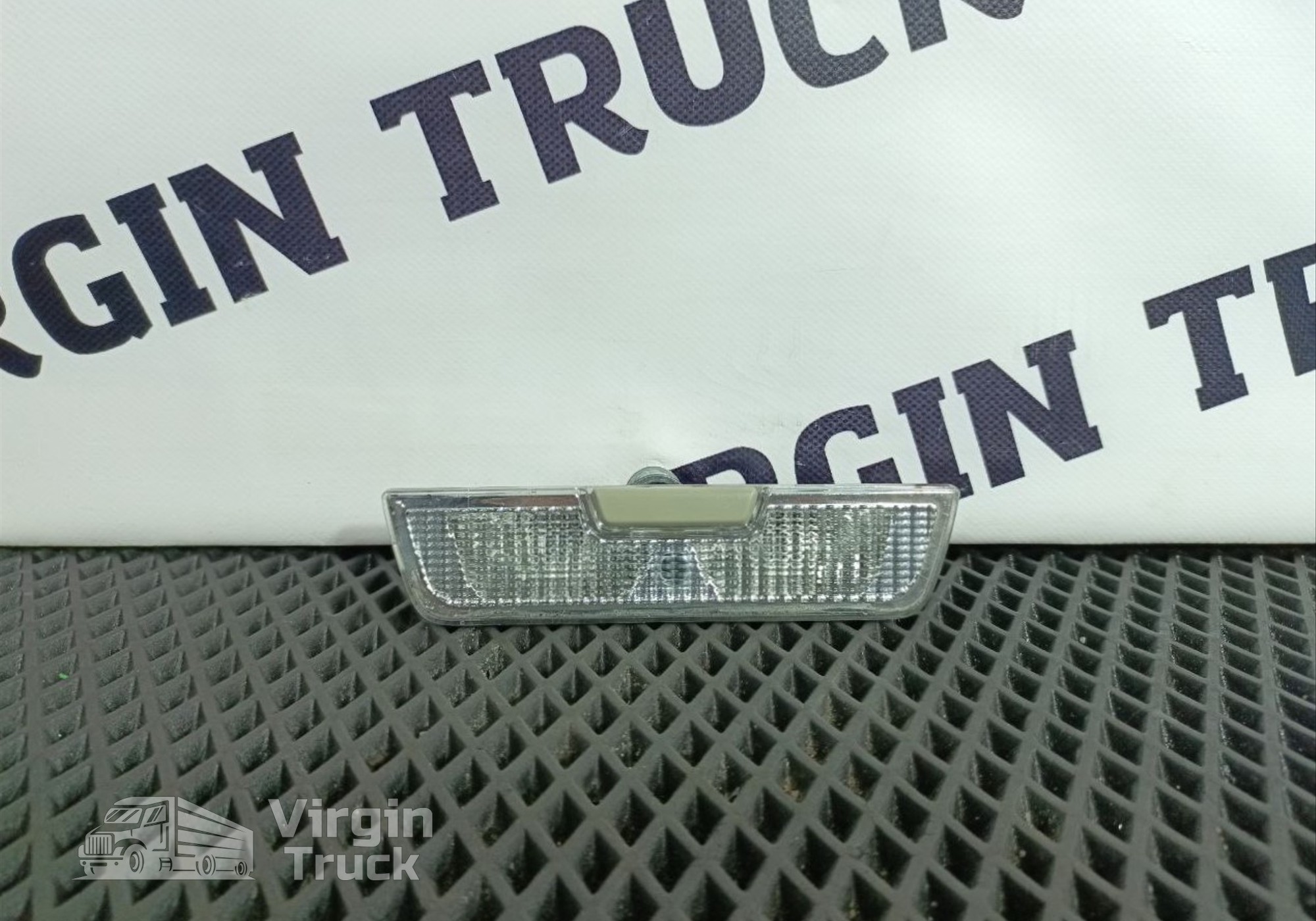 82694590 Плафон внутреннего освещения для Volvo FH 4 (с 2012)