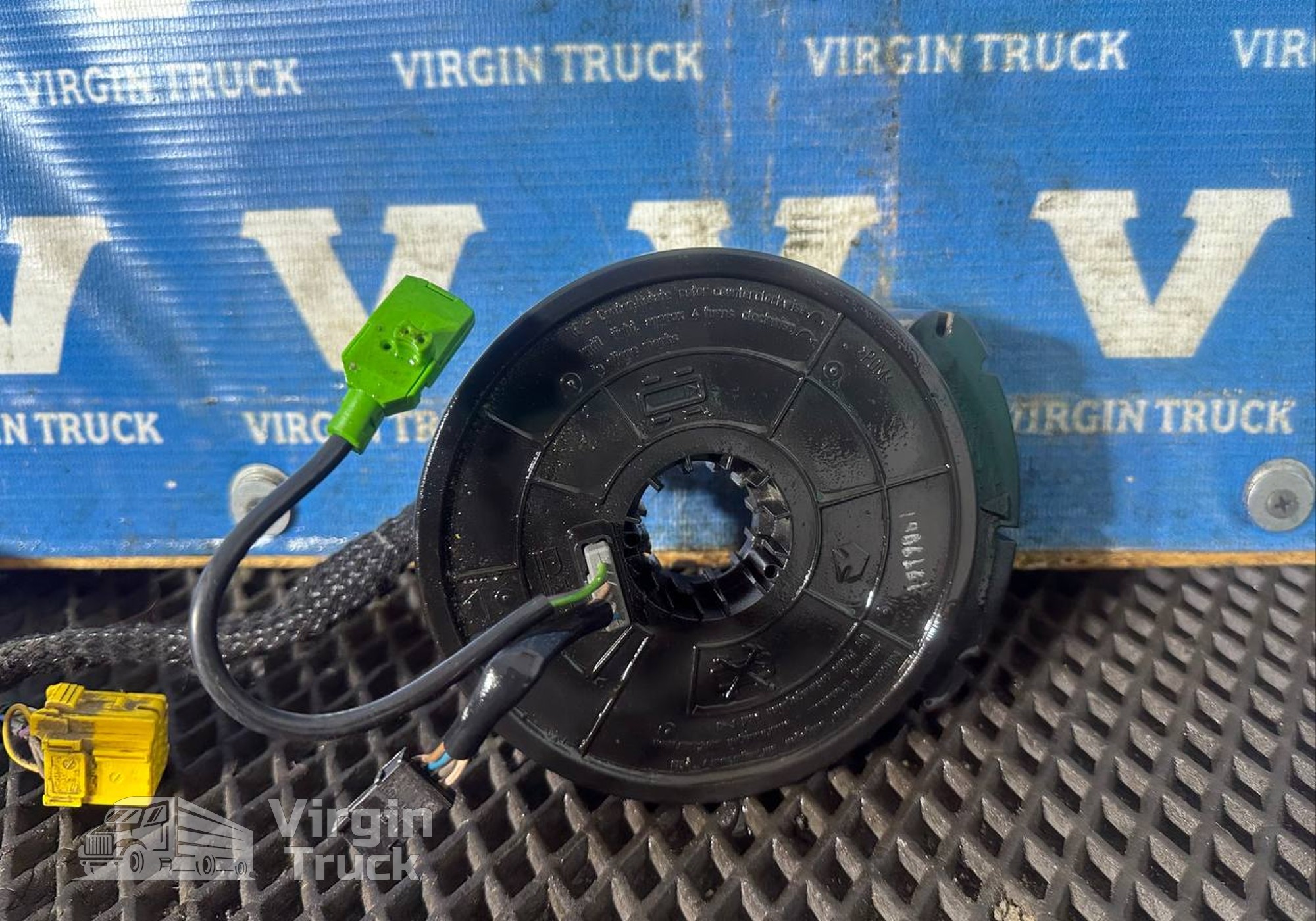 1677033 Шлейф подрулевой для Daf XF105