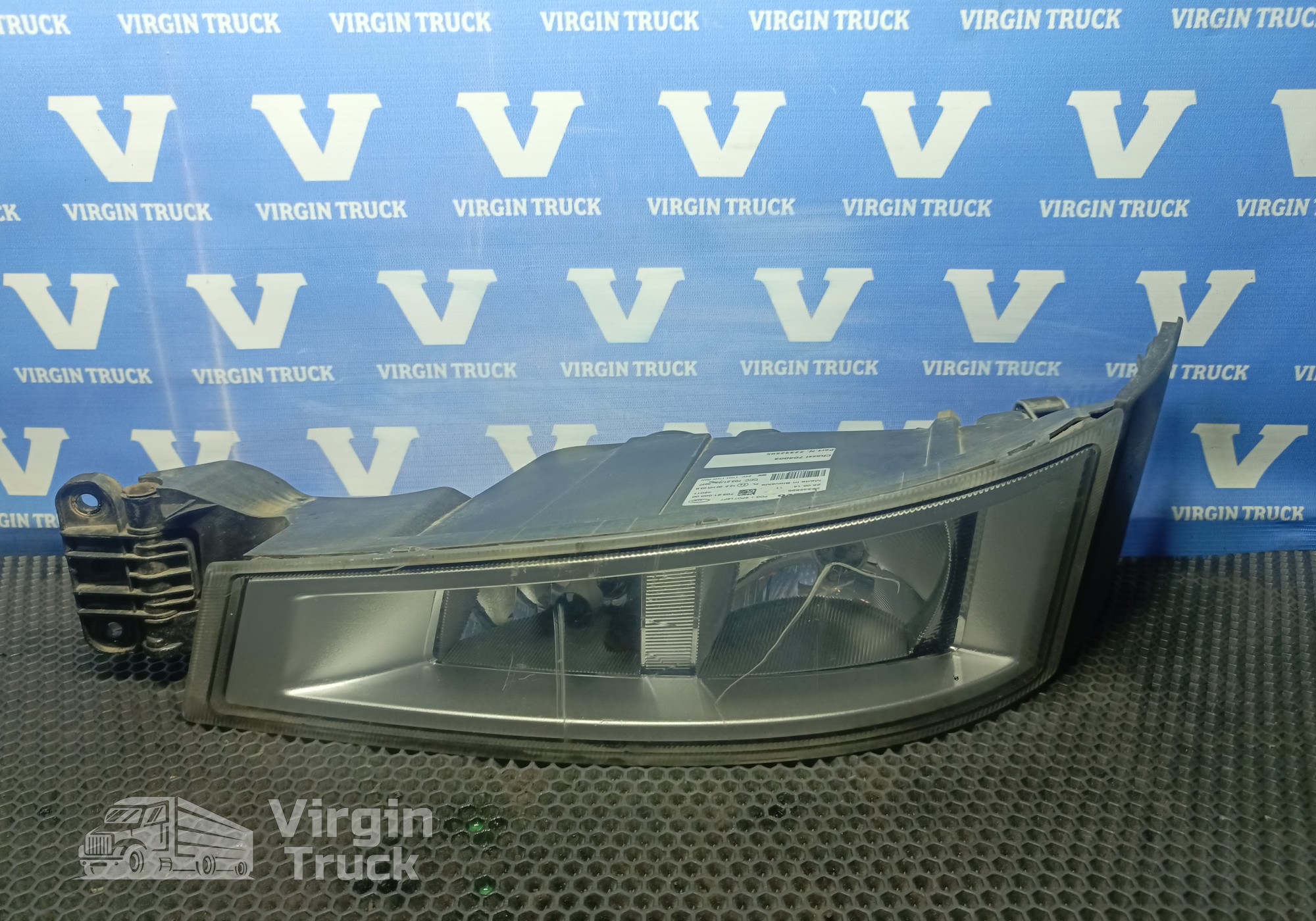 21221154 Фонарь противотуманный для Volvo FH 4 (с 2012)