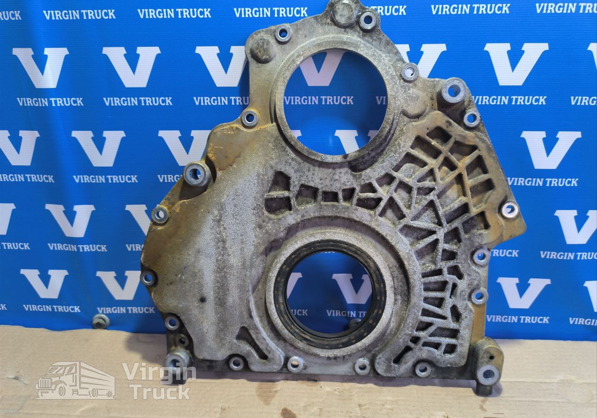 51015013056 Крышка двигателя передняя 2018 г. для Man TGX II (с 2012)